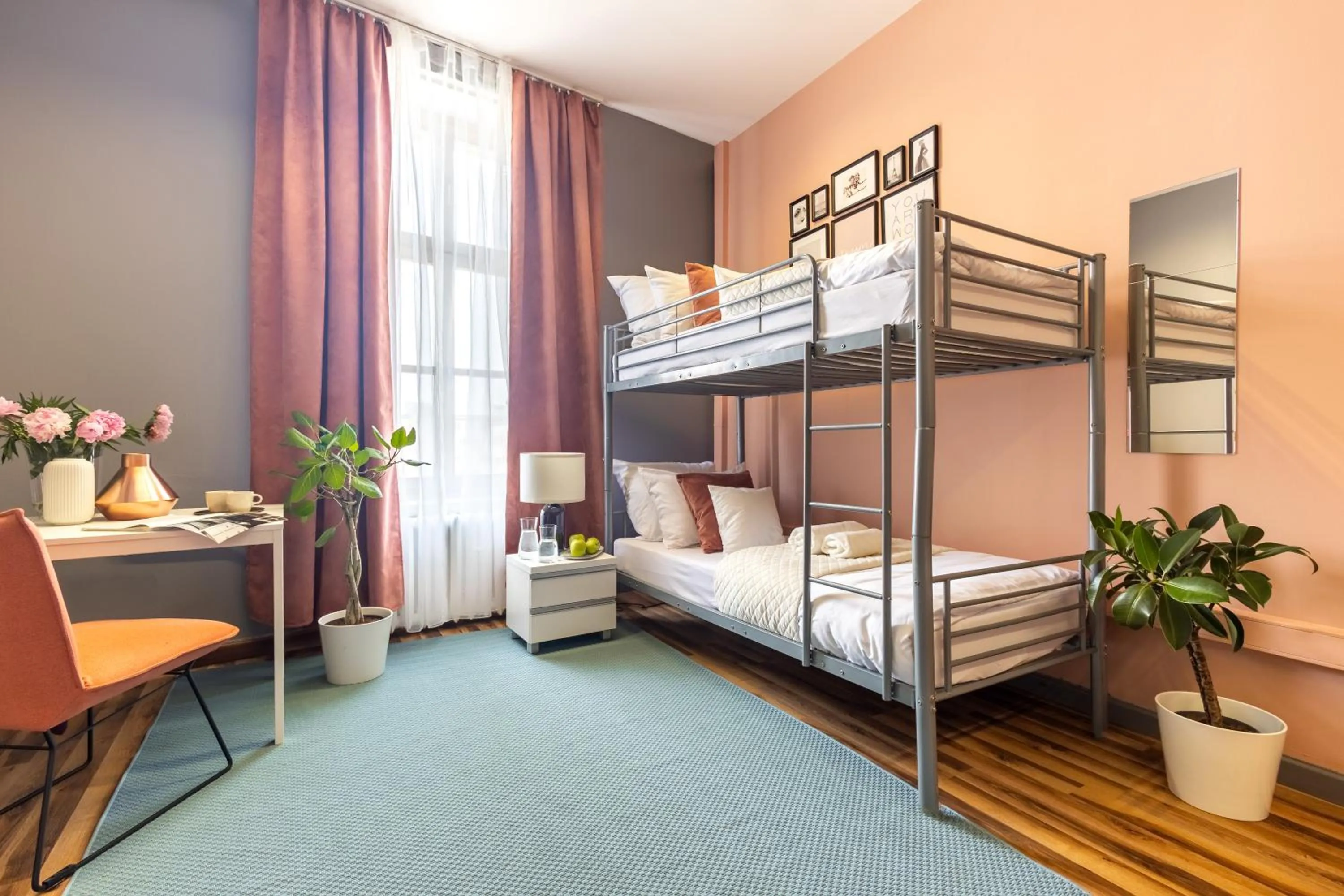 Family Room with Shared Bathroom in Hostel Krasnal Market Square Wroclaw