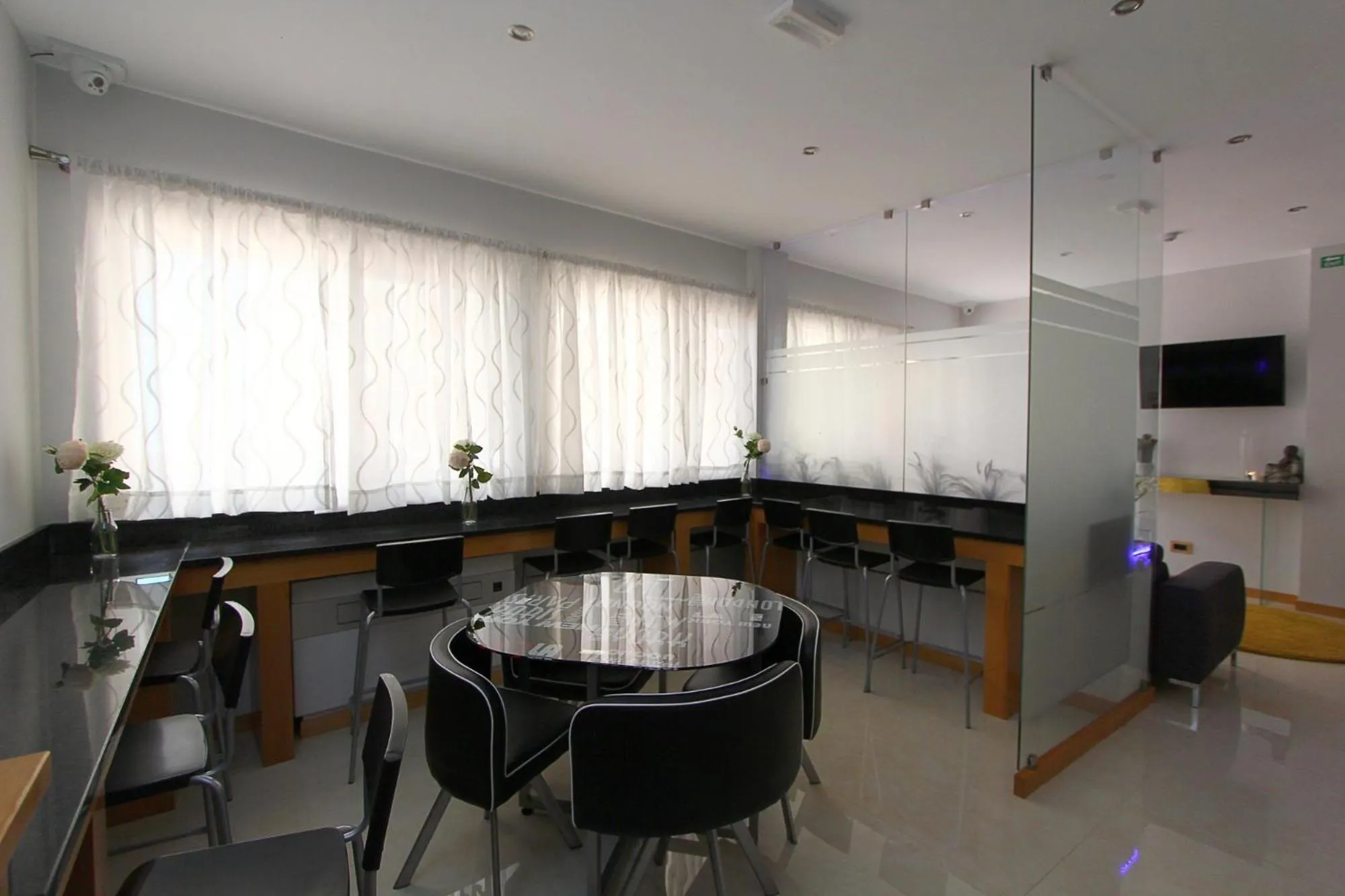 Restaurant/places to eat in Morenos Boutique Hotel