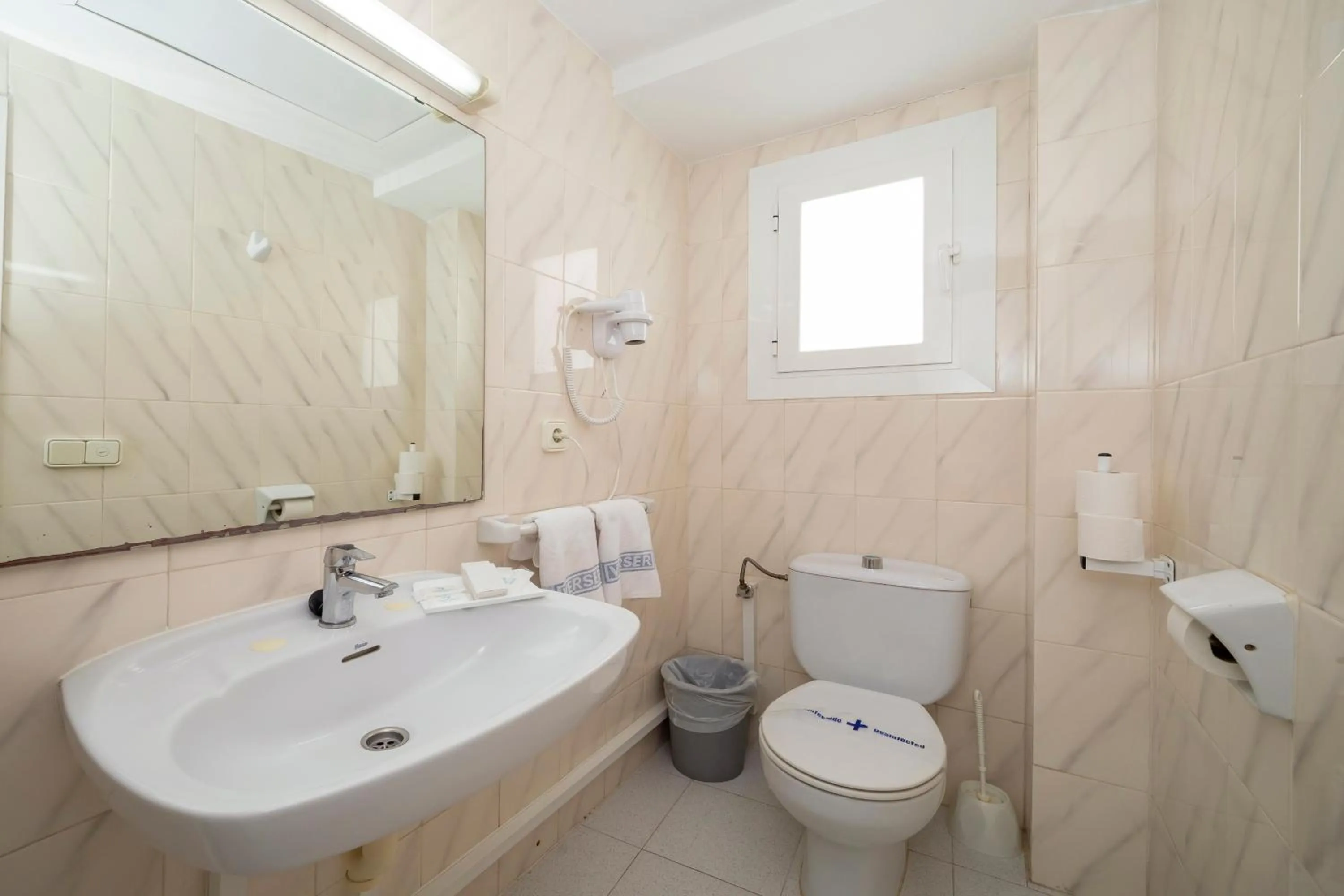 Bathroom in Hotel Ibiza Playa