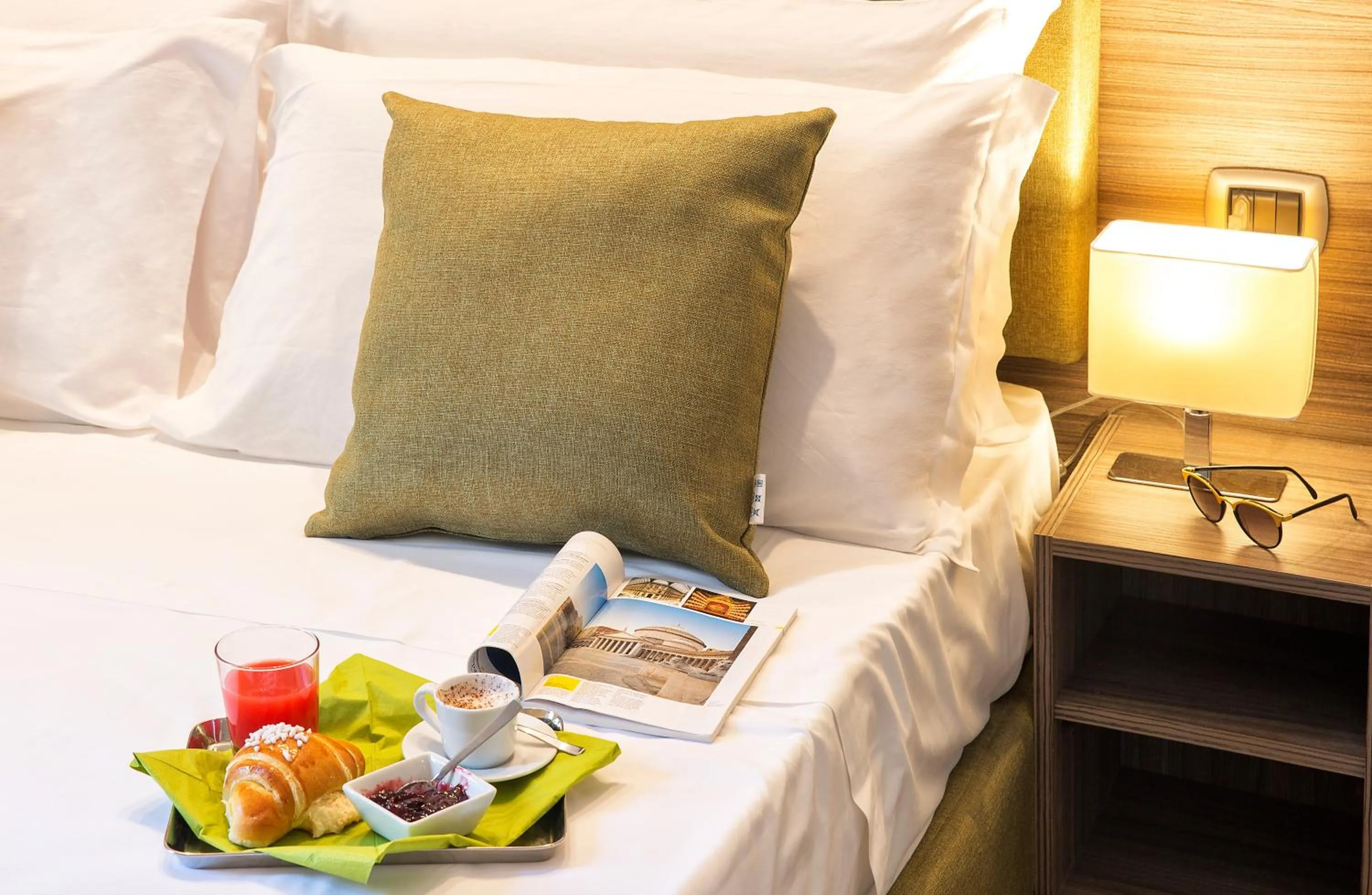 Drinks, Bed in Dante Maison de Charme