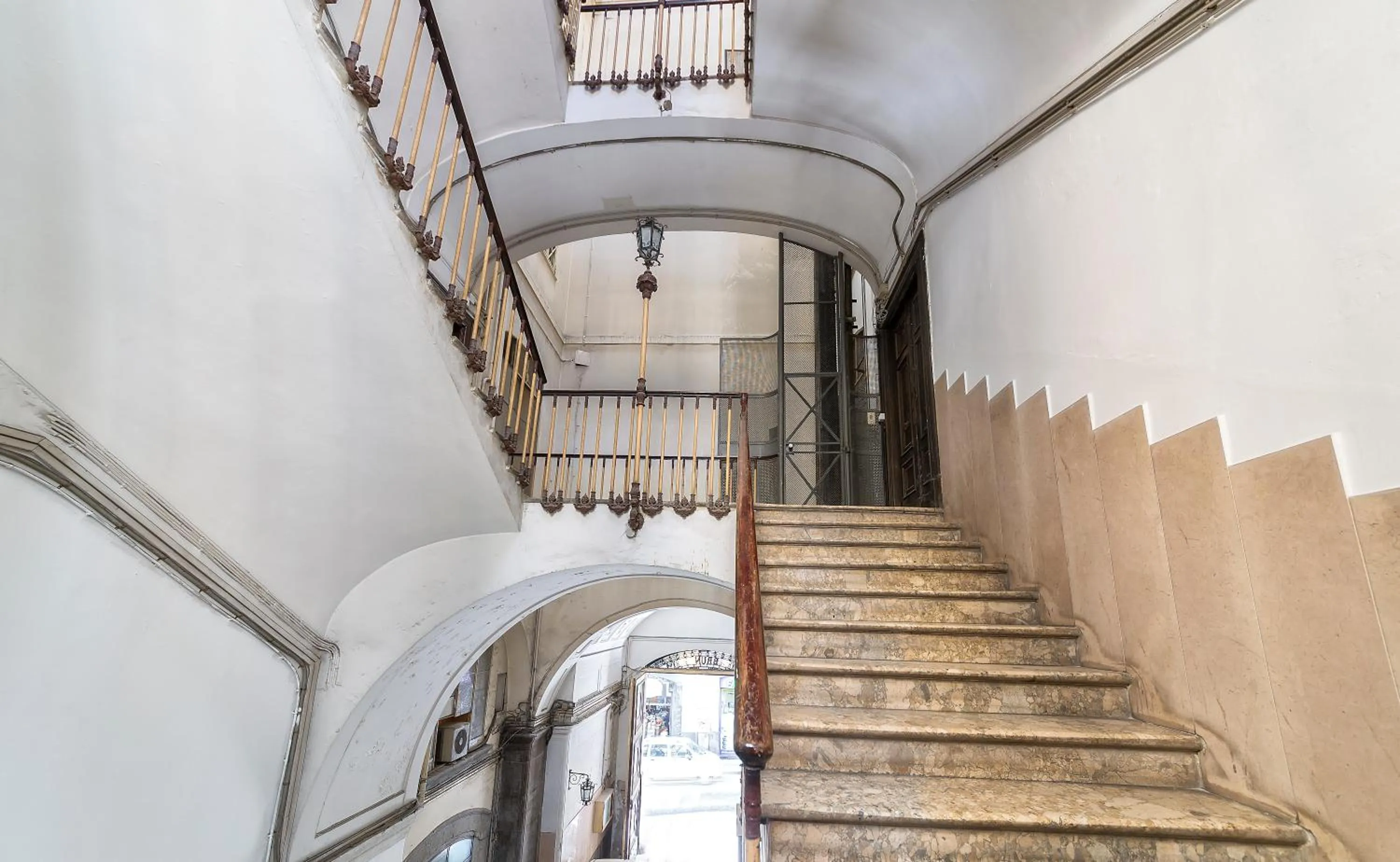 Facade/entrance in Dante Maison de Charme
