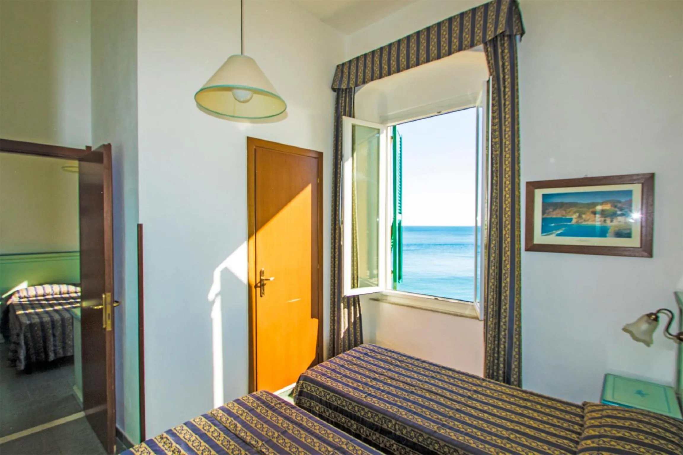 Day, Bed in Hotel Baia