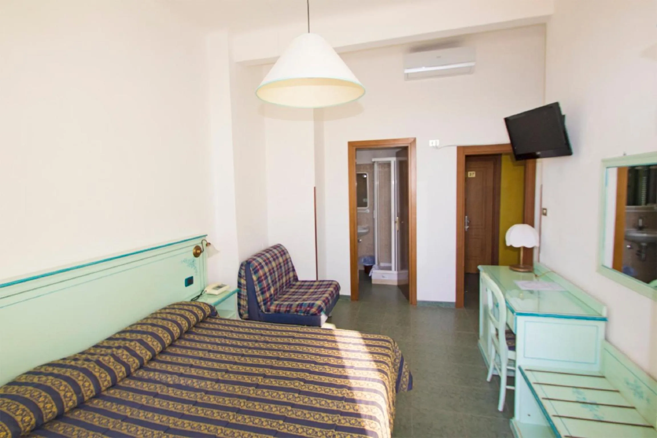 Photo of the whole room, Bed in Hotel Baia