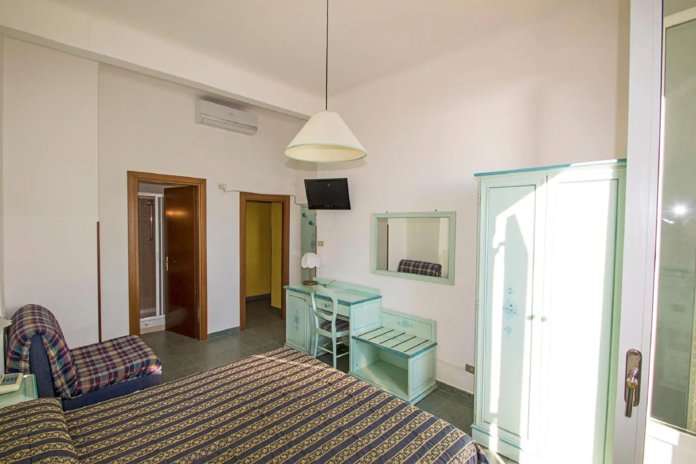 Photo of the whole room, Bed in Hotel Baia