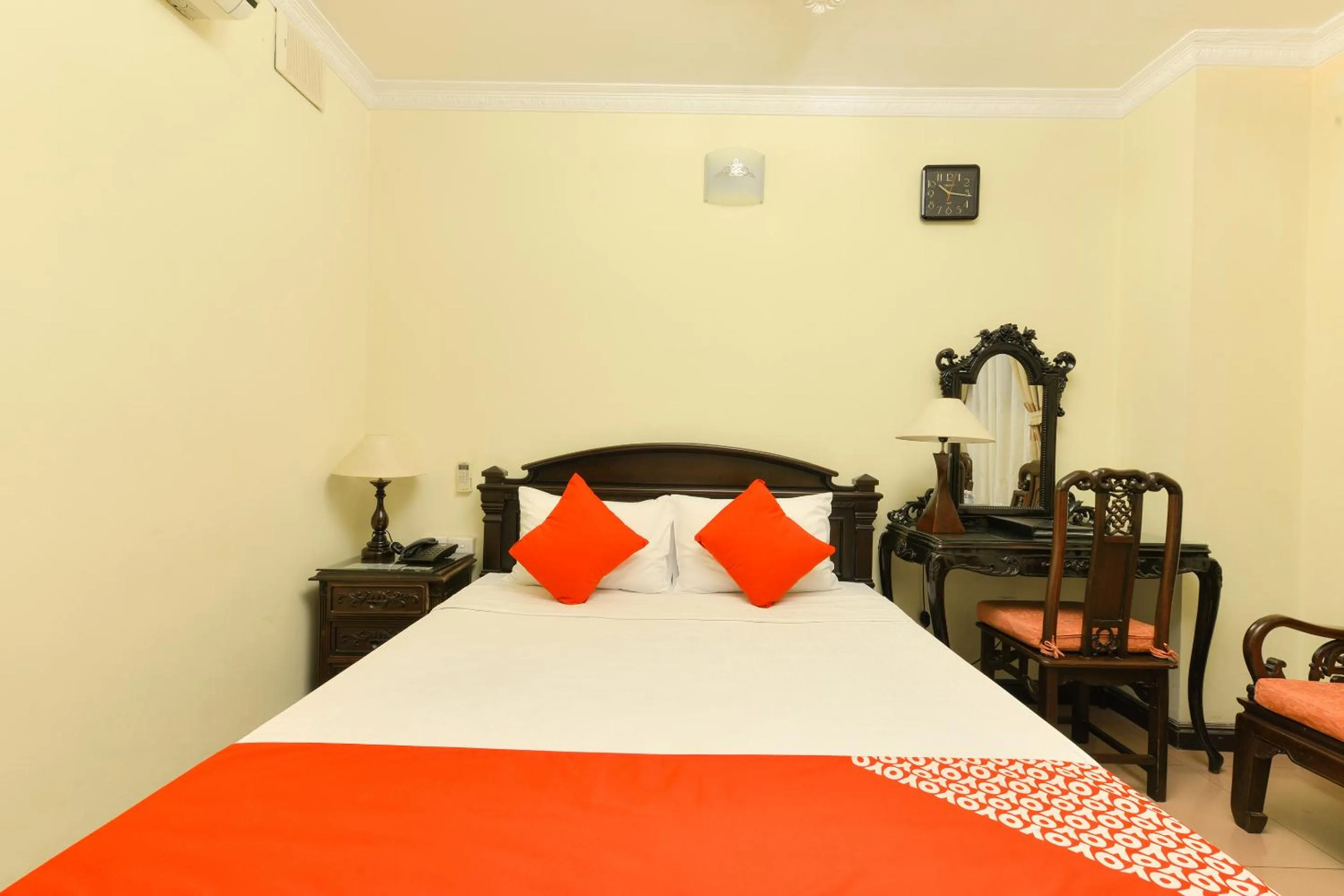 Bedroom, Bed in Lucky 2 Hotel & Travel