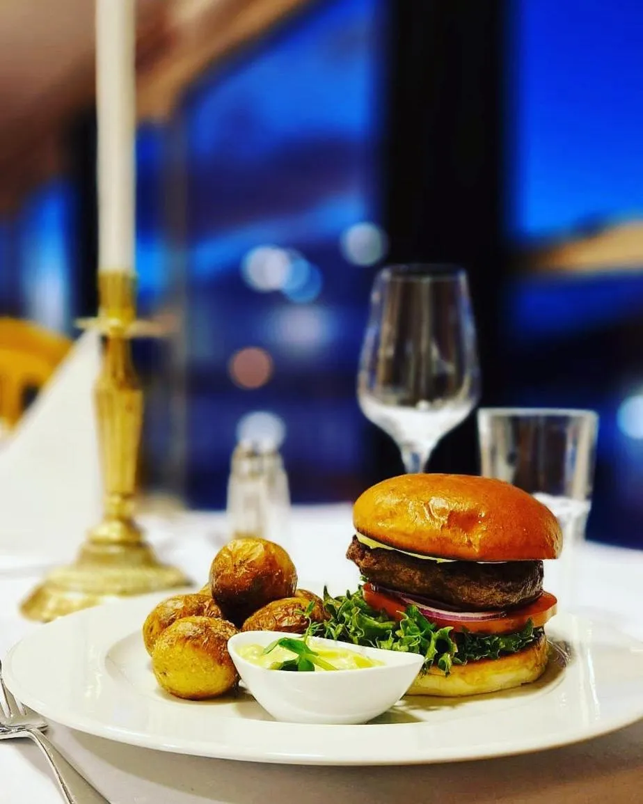 Restaurant/places to eat in Sognefjord Hotel