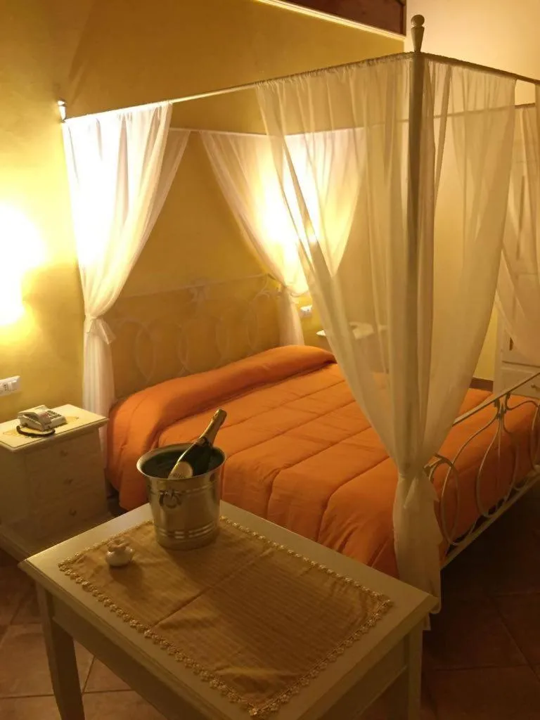 Bedroom, Bed in Agriturismo ciociaro " il colle " HOTEL RISTORANTE