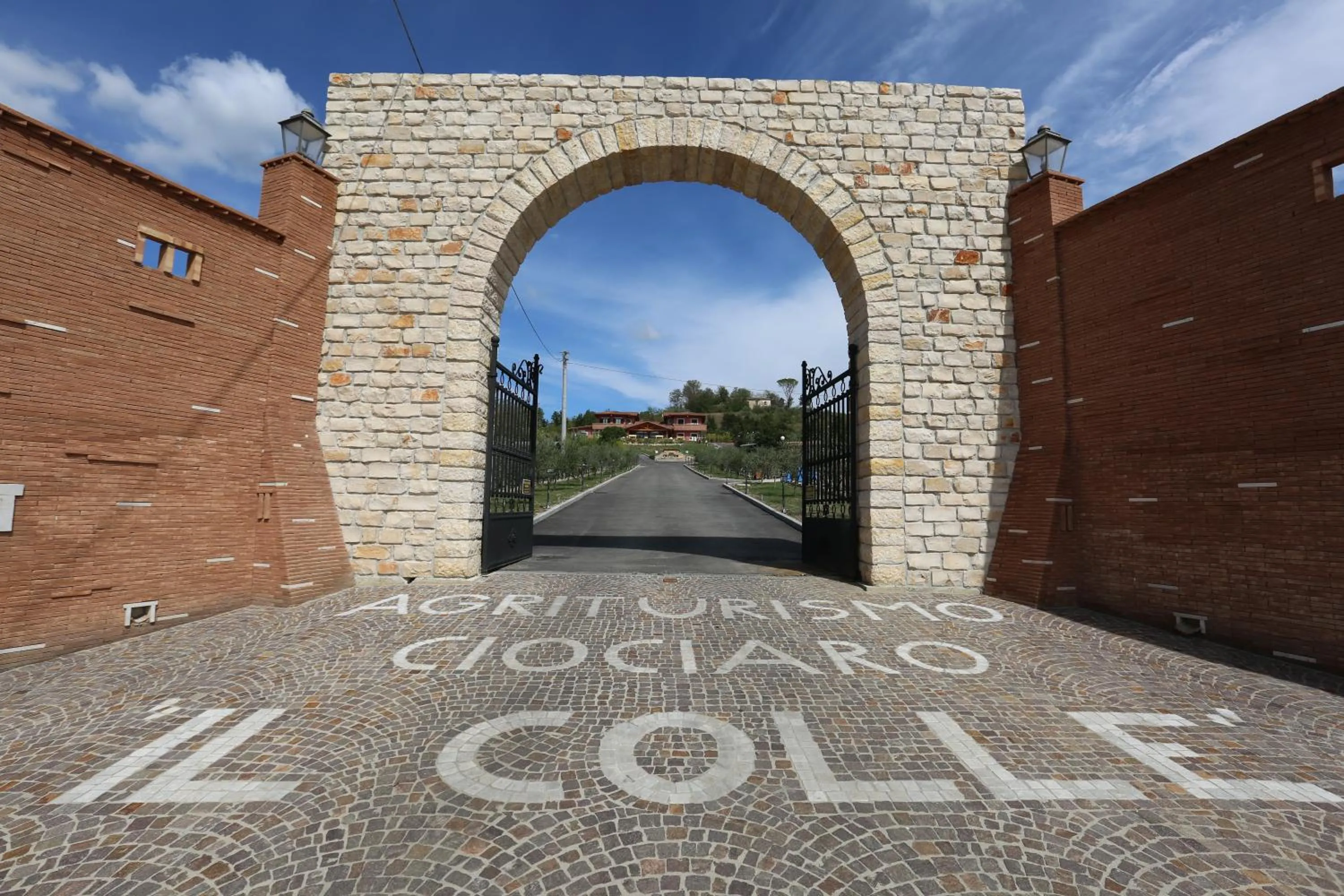 Agriturismo ciociaro " il colle " HOTEL RISTORANTE