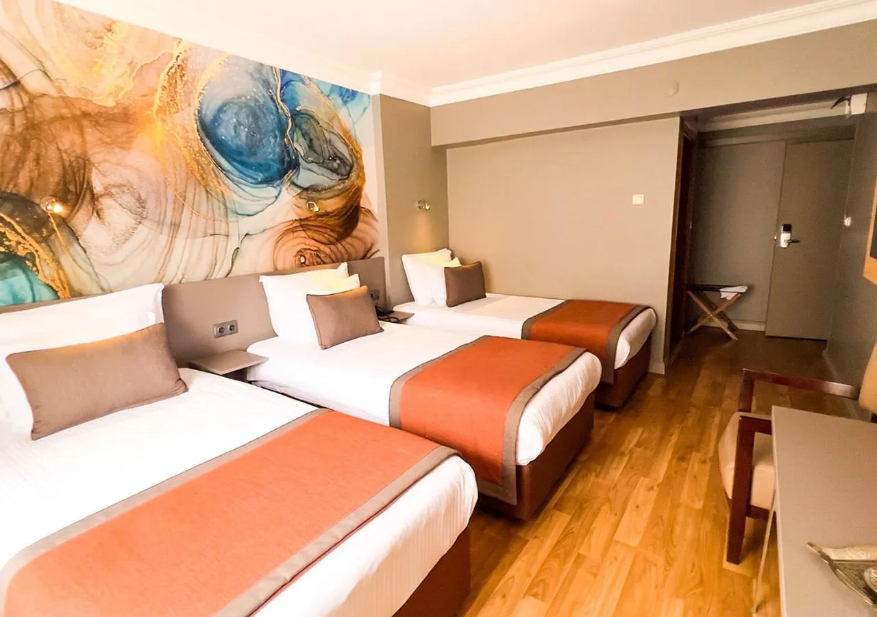 Photo of the whole room, Bed in Benler Otel Laleli ISTanbul