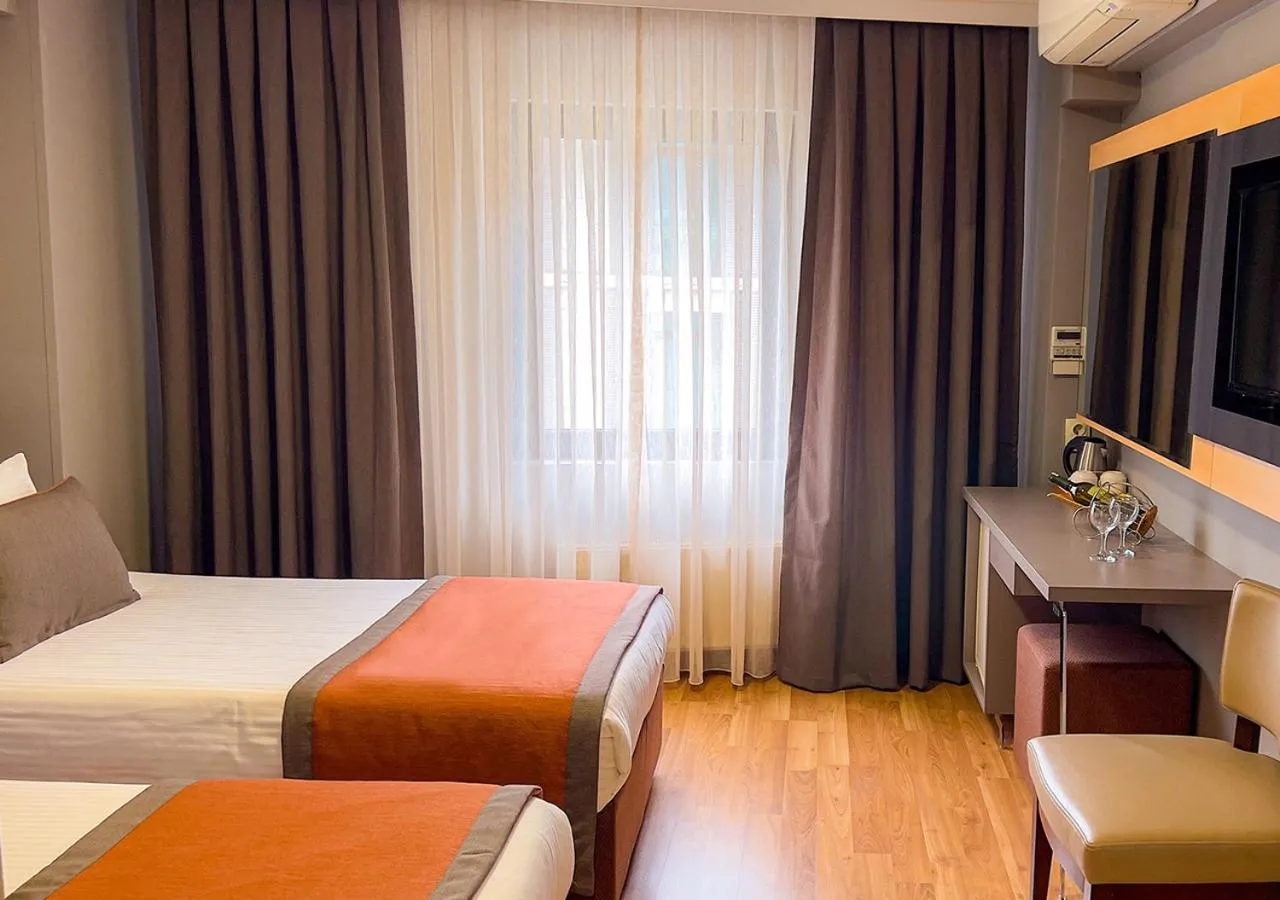 Bedroom, Bed in Benler Otel Laleli ISTanbul