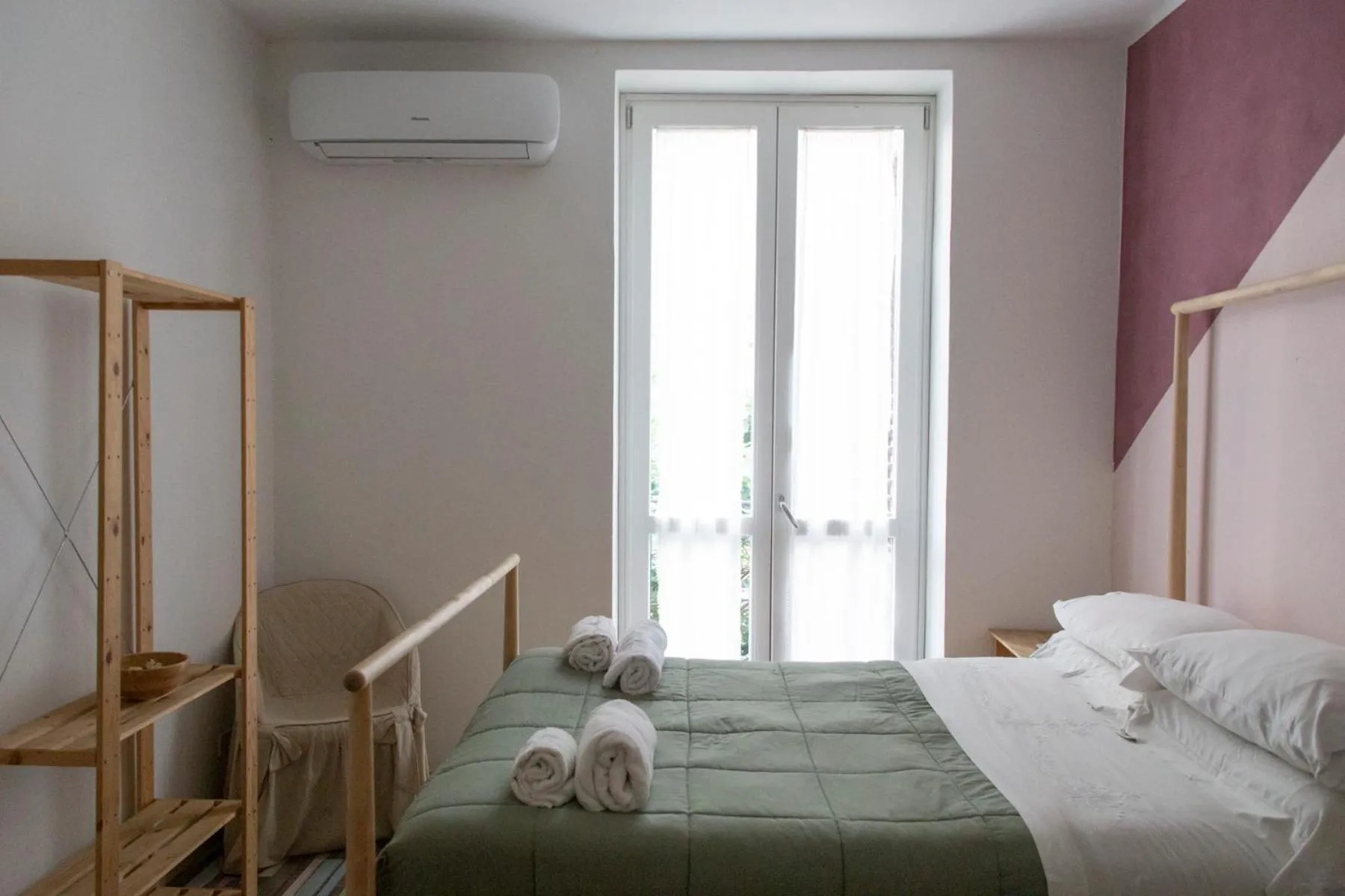 Photo of the whole room, Bed in Artisan Maison Palermo