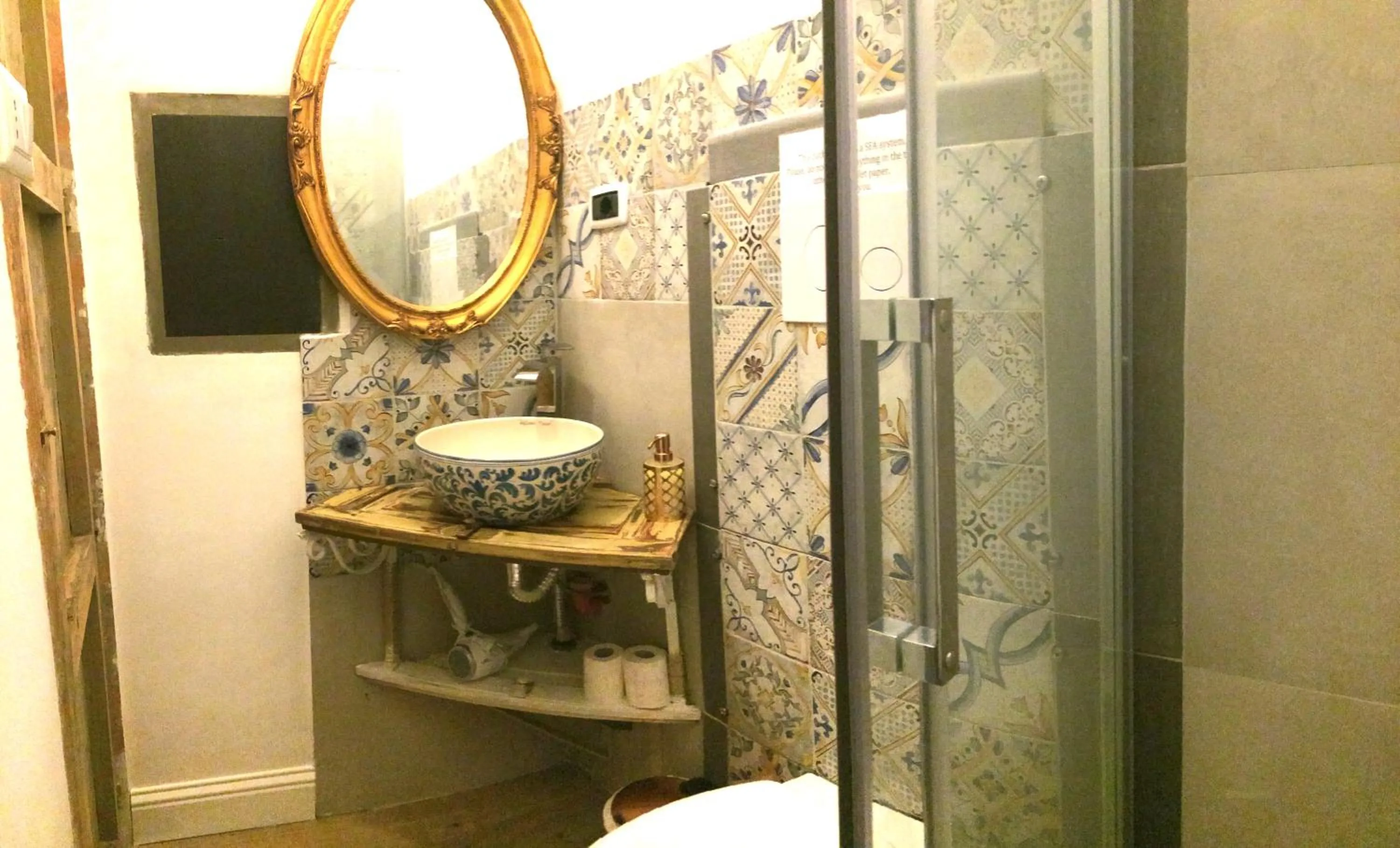 Bathroom in Artisan Maison Palermo