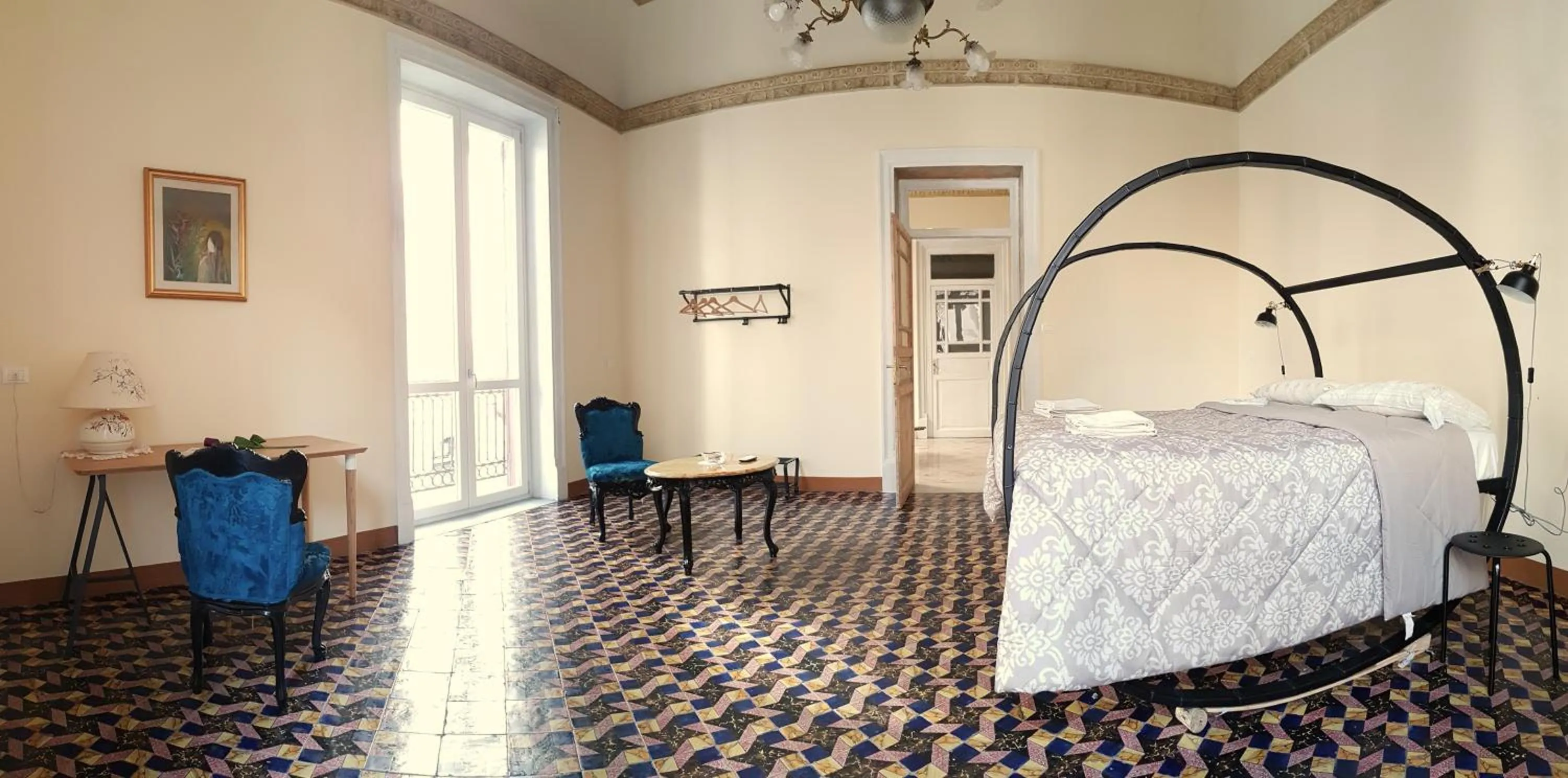 Photo of the whole room, Bed in Artisan Maison Palermo