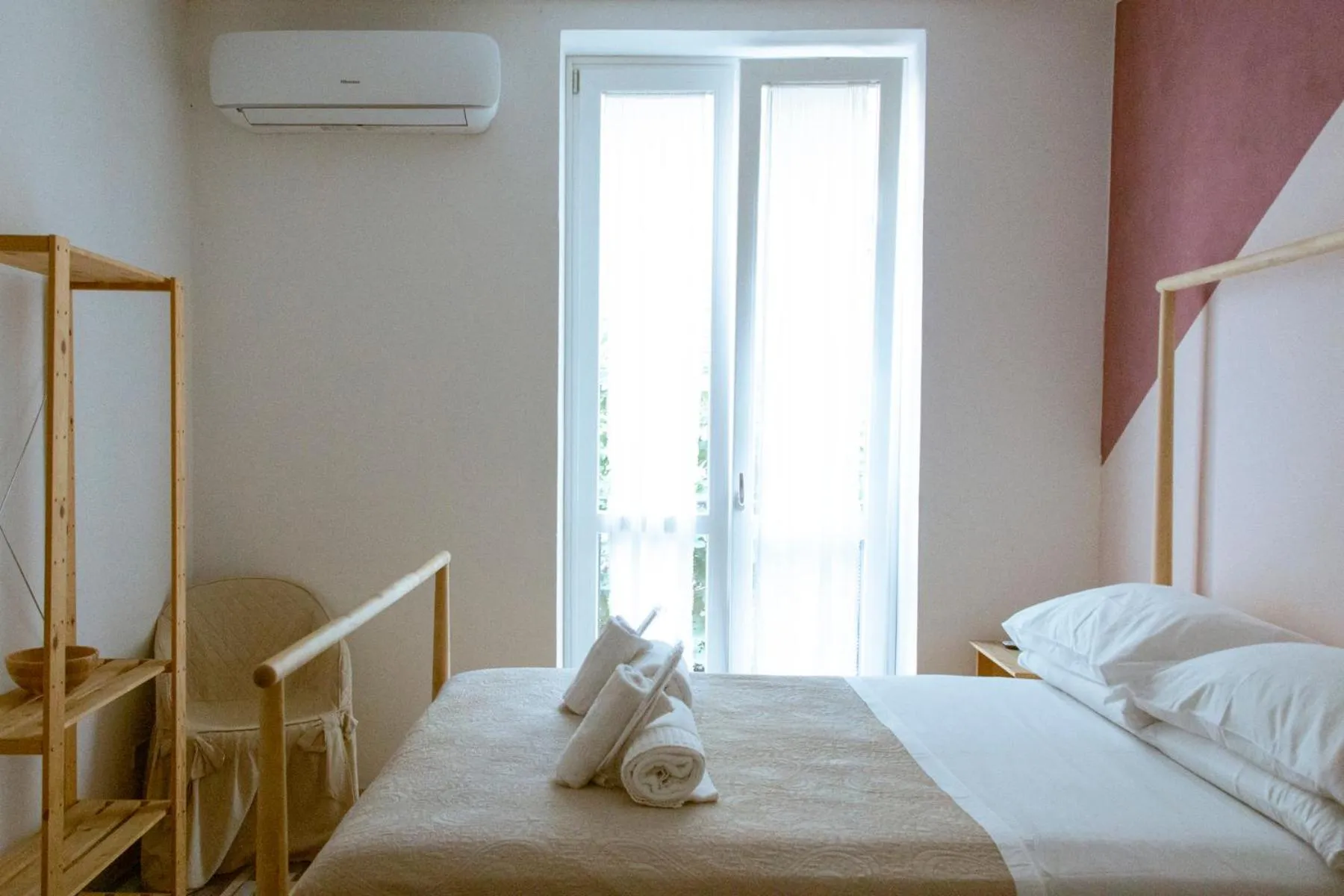 Photo of the whole room, Bed in Artisan Maison Palermo