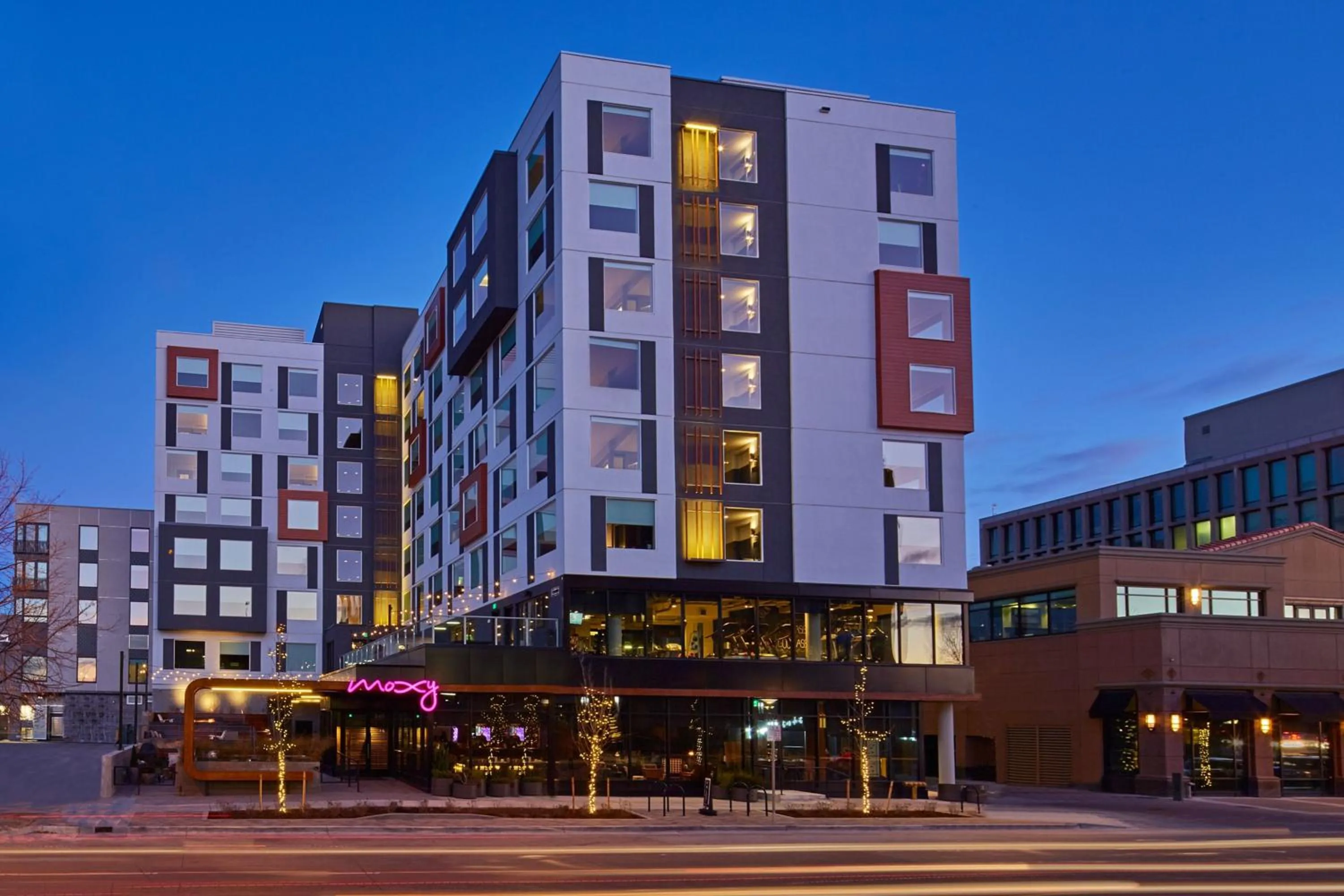 Property building in MOXY Denver Cherry Creek