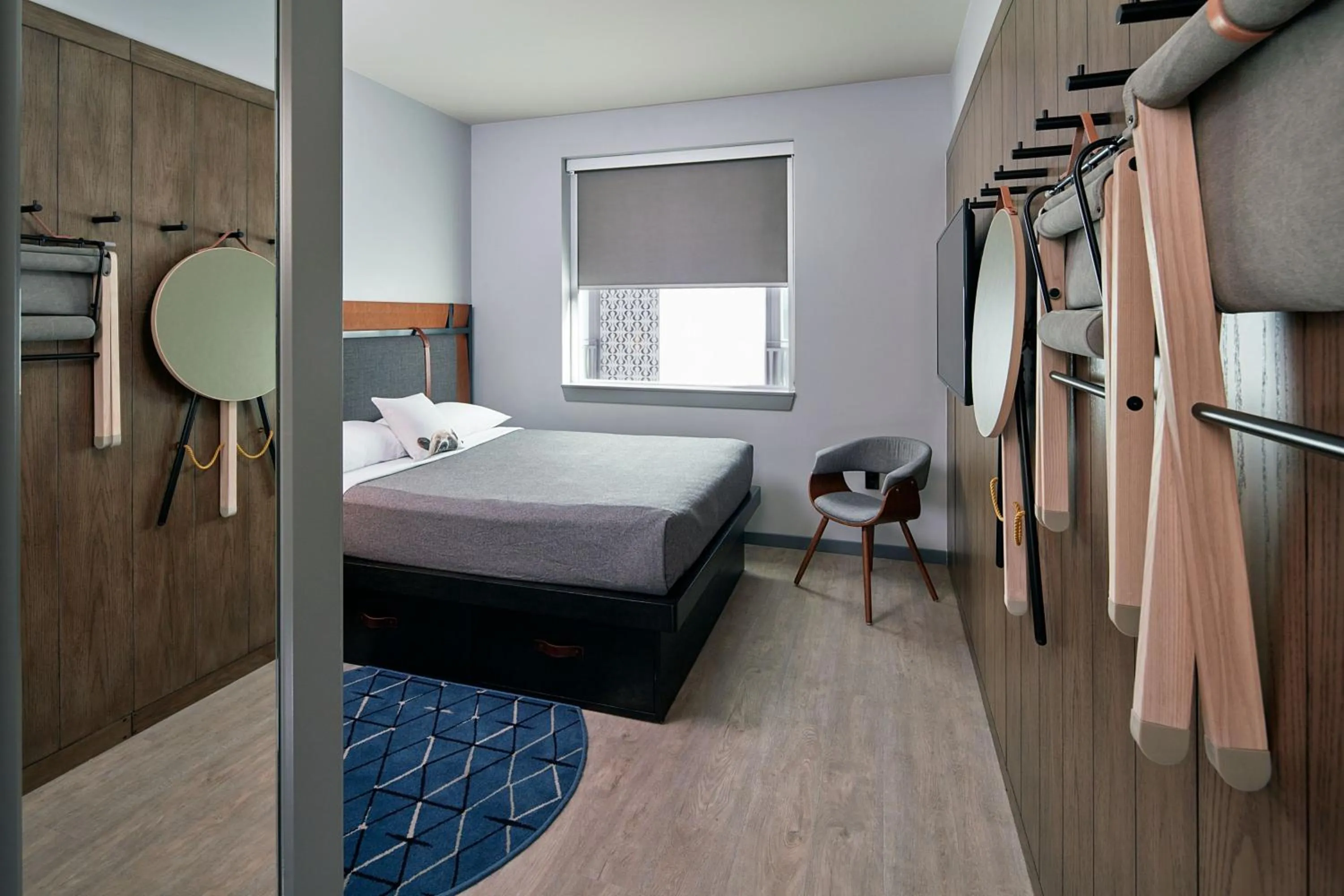 Photo of the whole room, Bed in MOXY Denver Cherry Creek