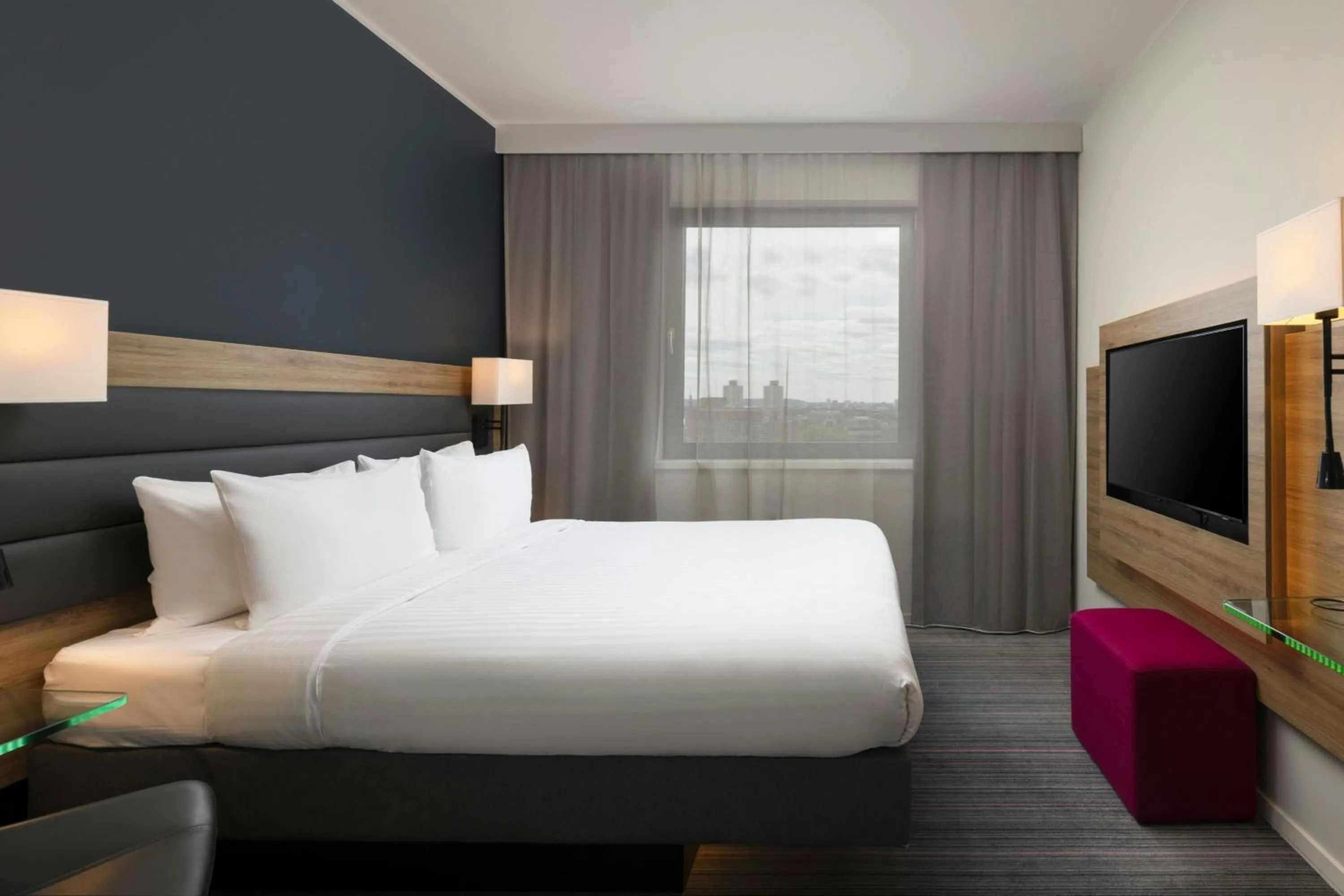 Photo of the whole room, Bed in Moxy London Stratford