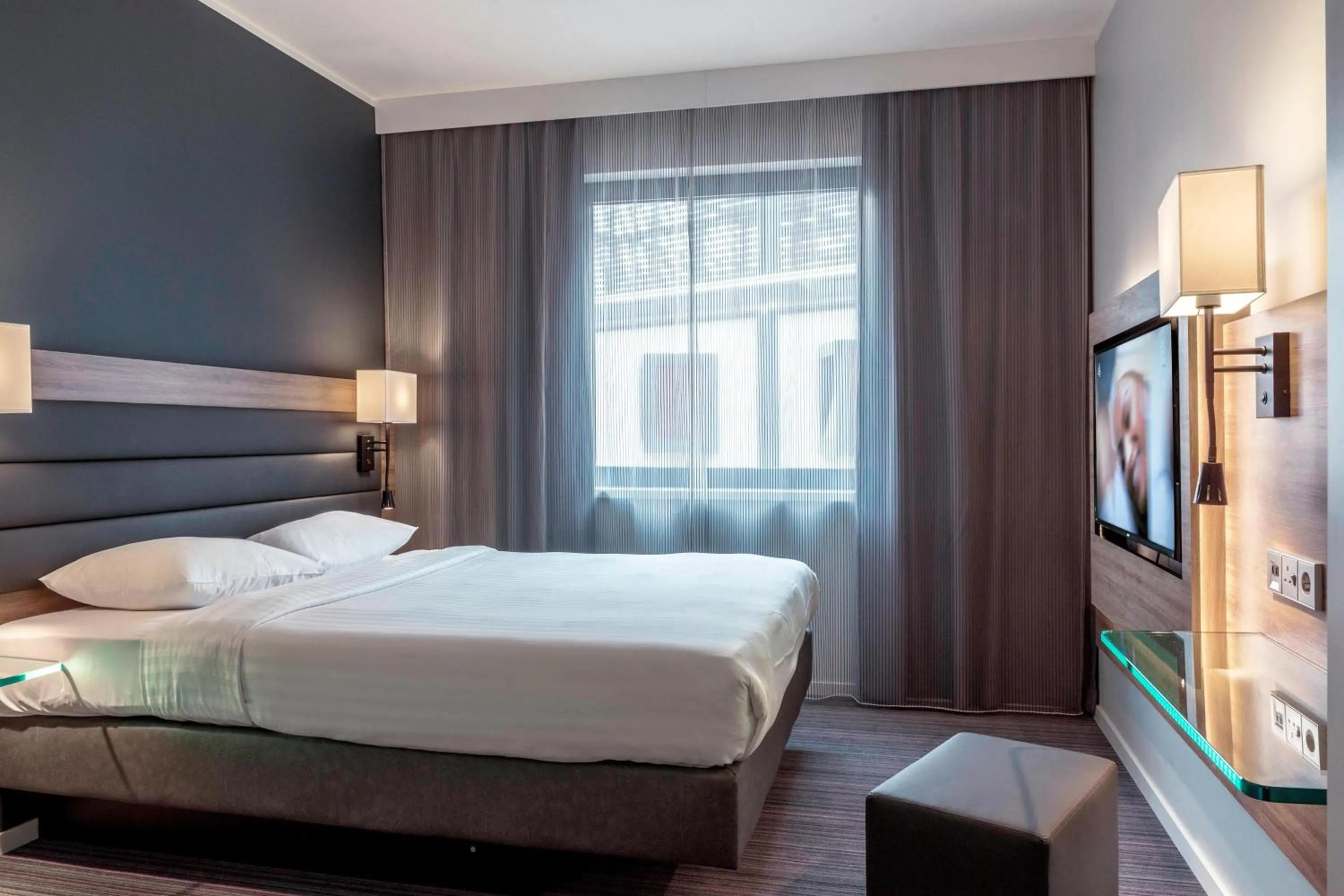 Photo of the whole room, Bed in Moxy London Stratford