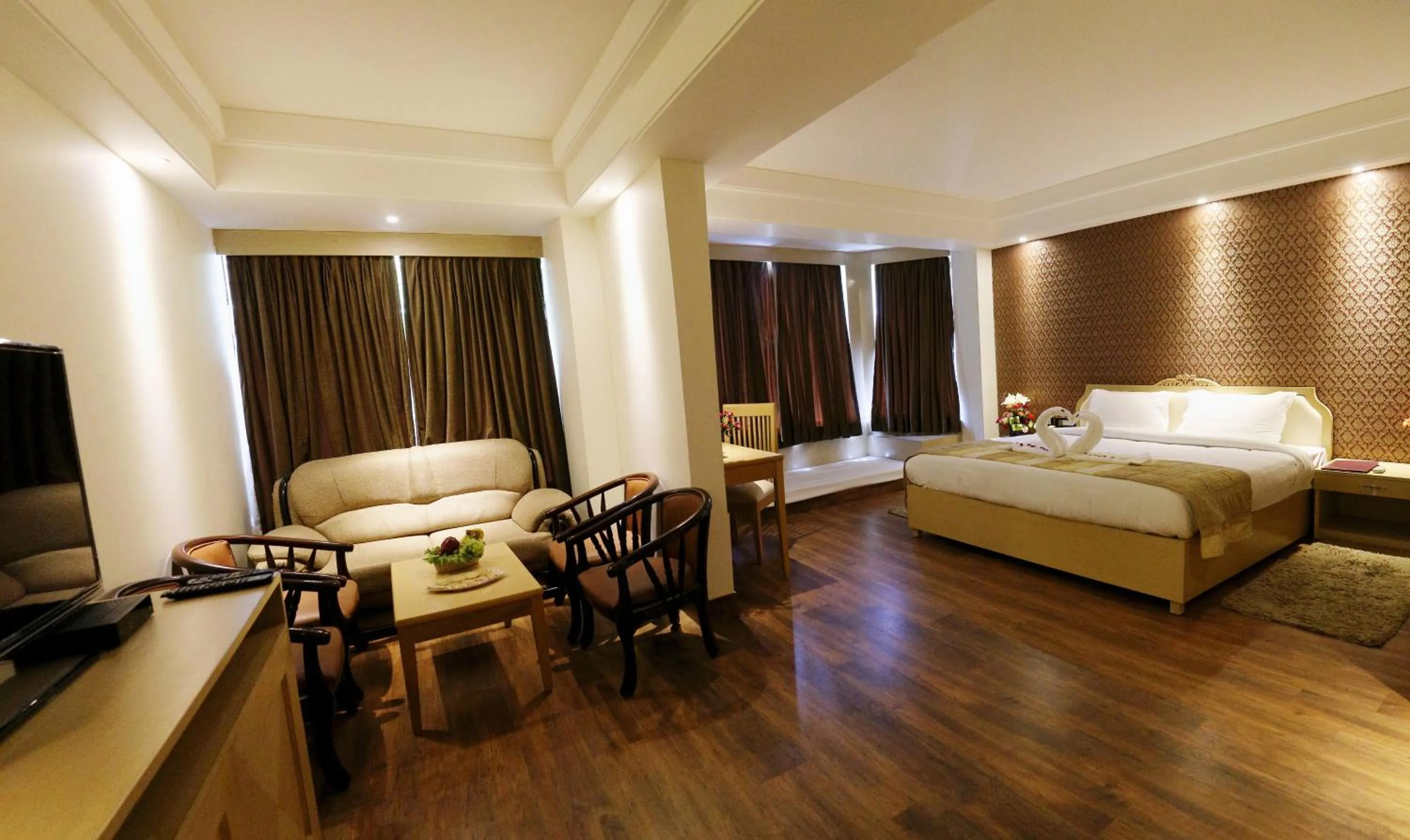 Bedroom in Dee Marks Airport Hotel & Resorts