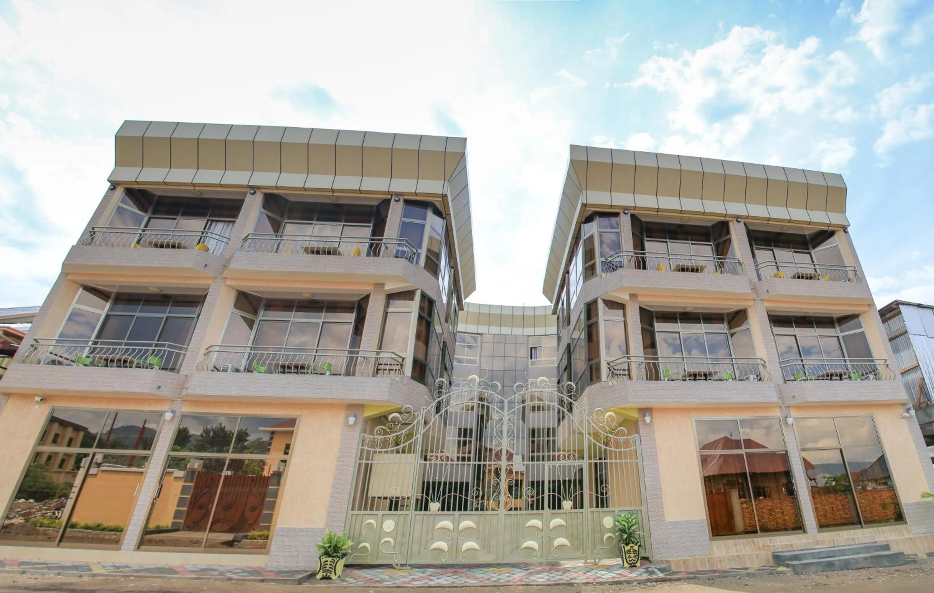 Tigers's apartment Hotel