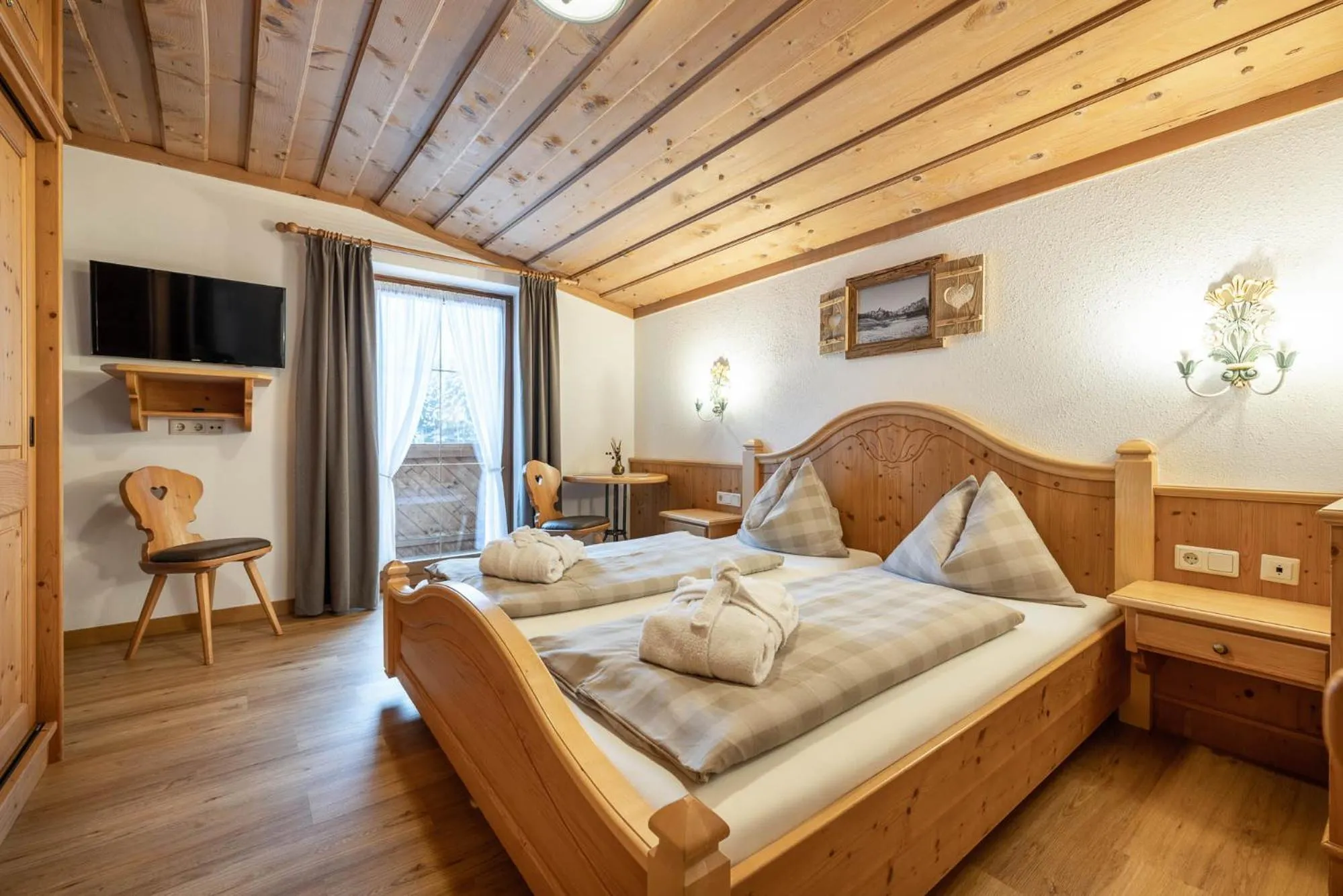 Photo of the whole room, Bed in Das Geierberg