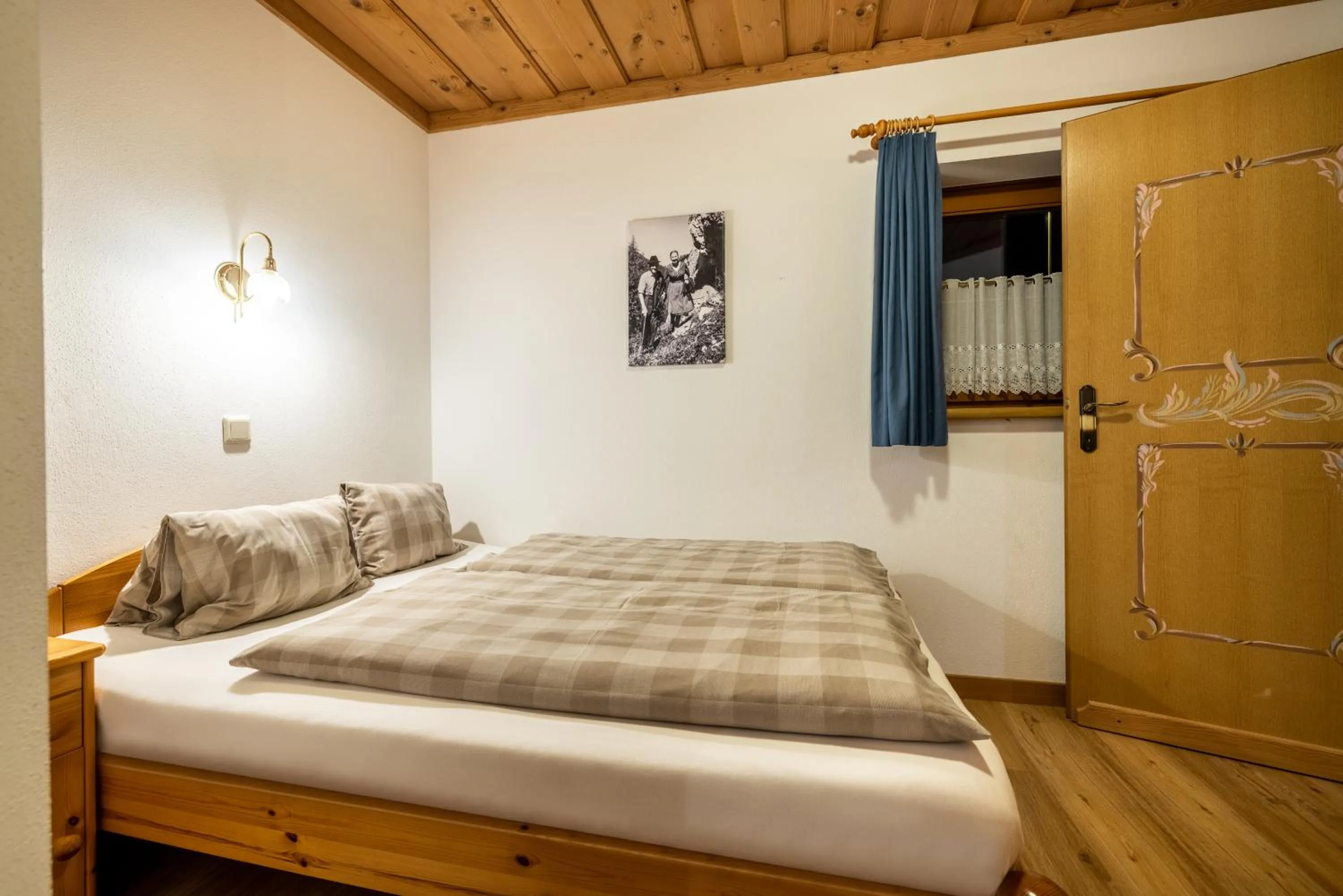 Bedroom, Bed in Das Geierberg