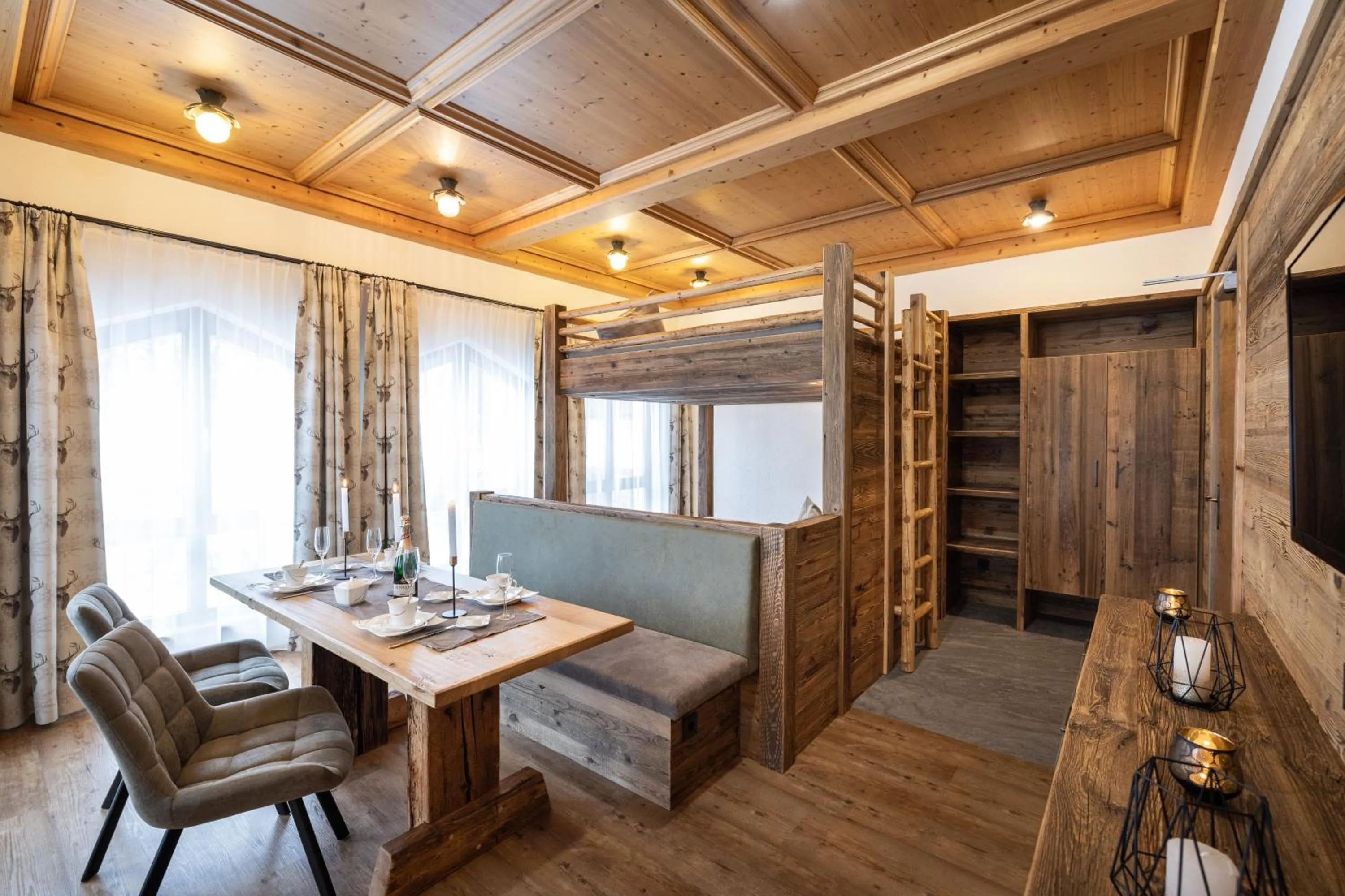 TV and multimedia in Das Geierberg