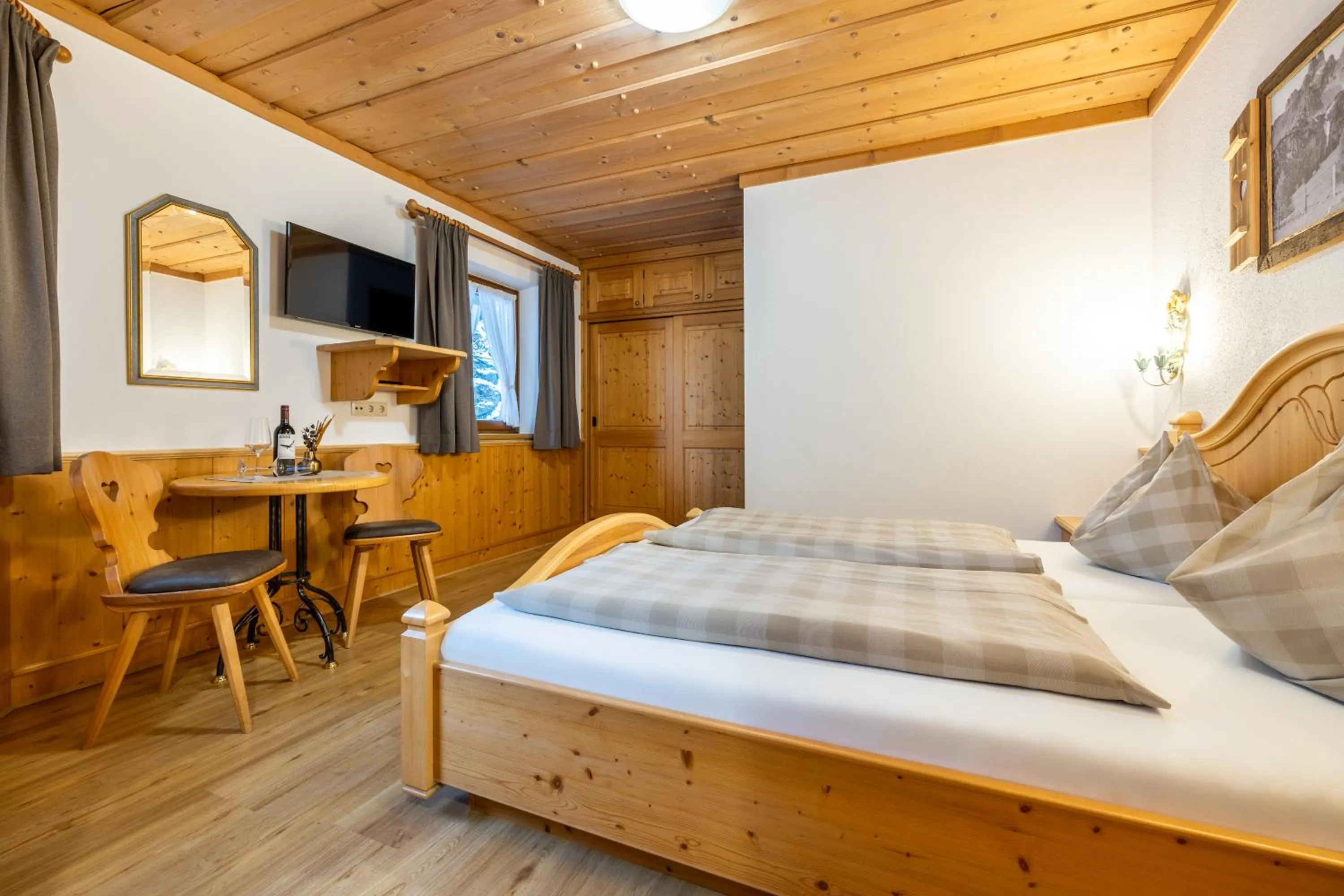 Bedroom, Bed in Das Geierberg