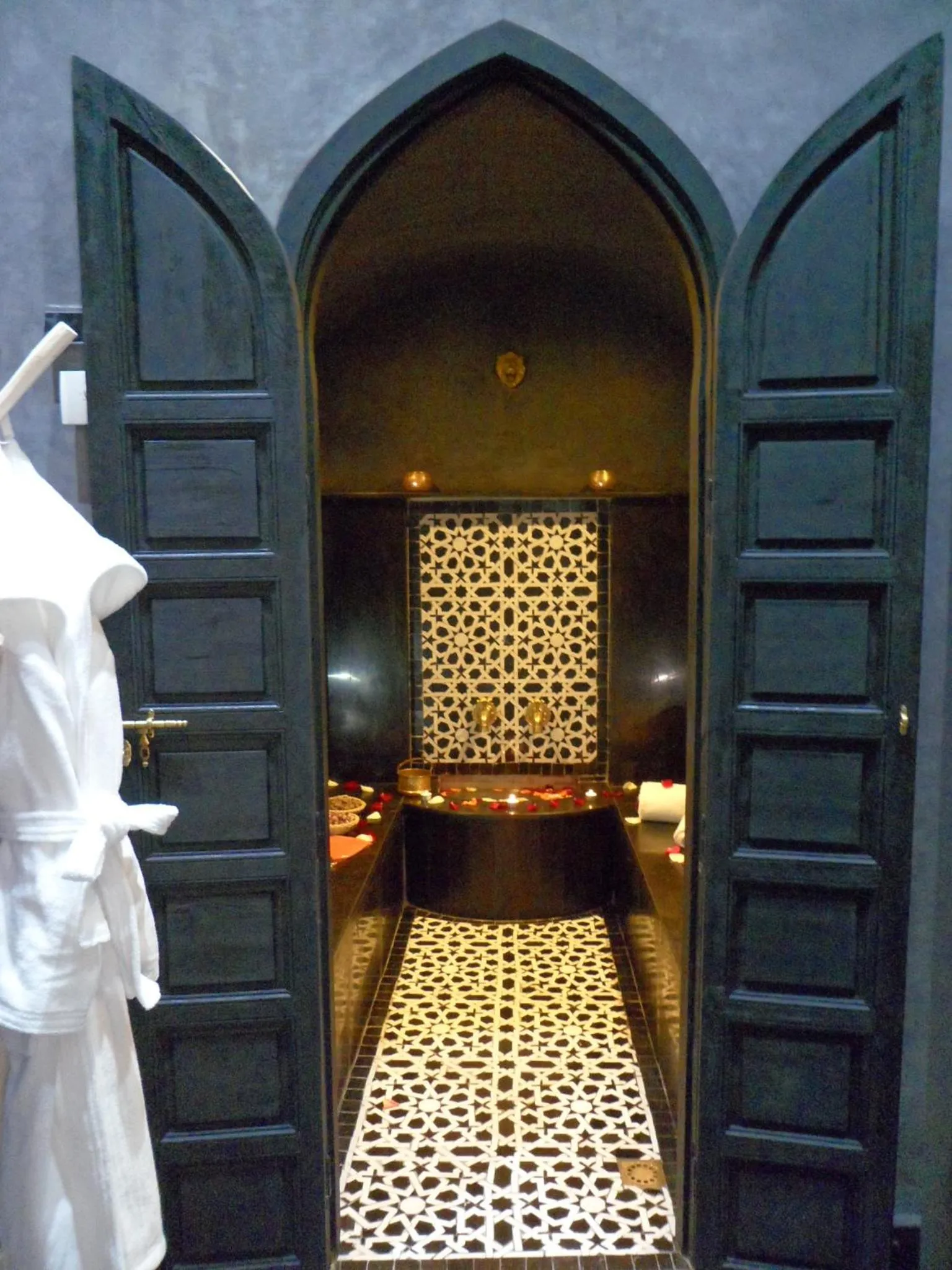 Steam room in Riad et Spa Misria Les Orangers