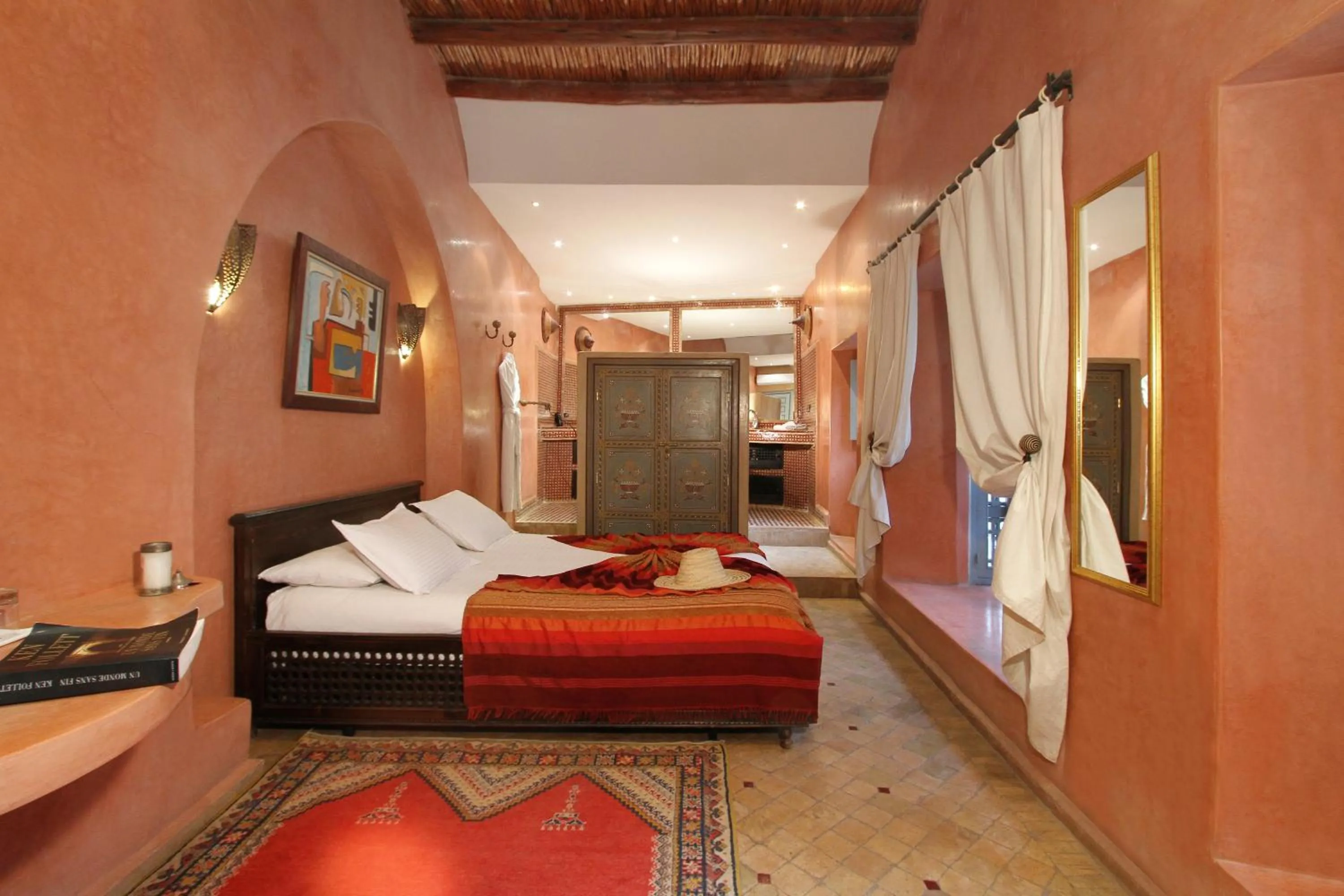 Bed in Riad et Spa Misria Les Orangers