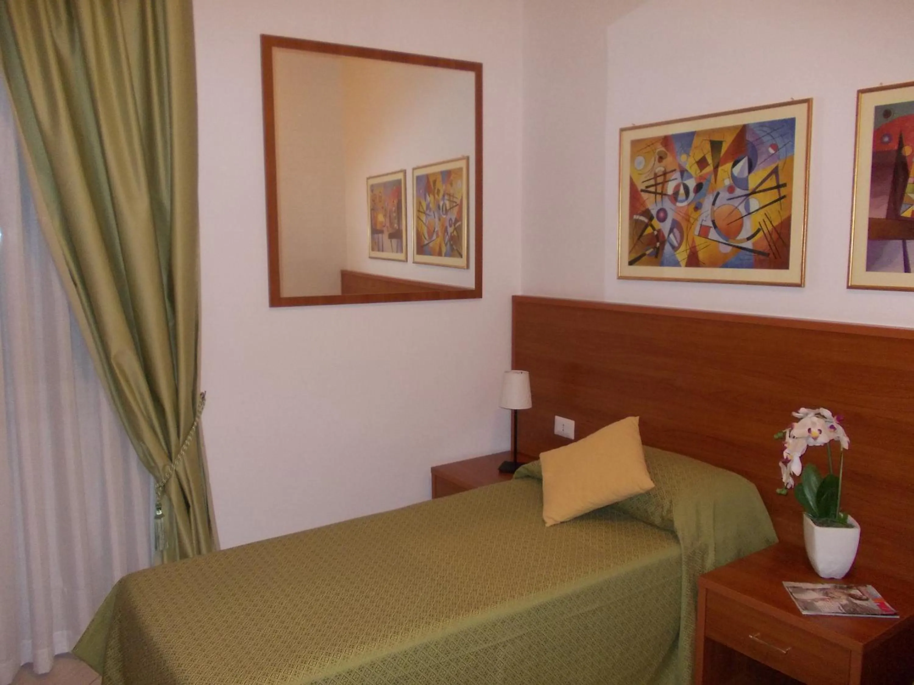 Bed in Hotel Solaria