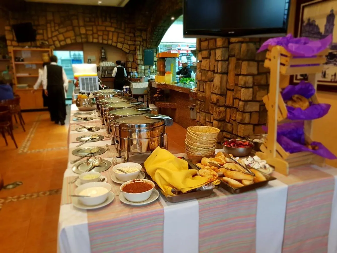 Buffet breakfast in Hotel Gillow