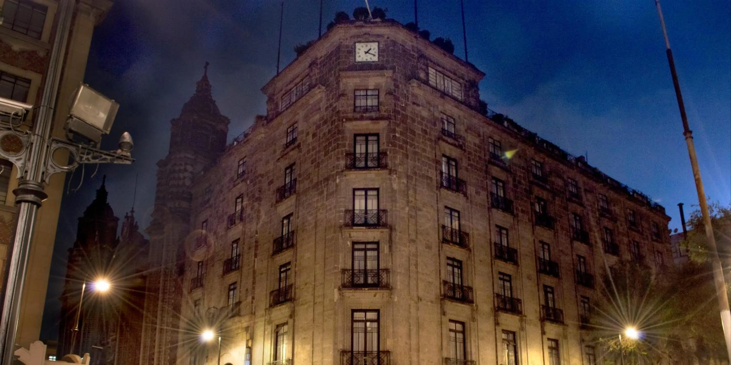 Facade/entrance in Hotel Gillow