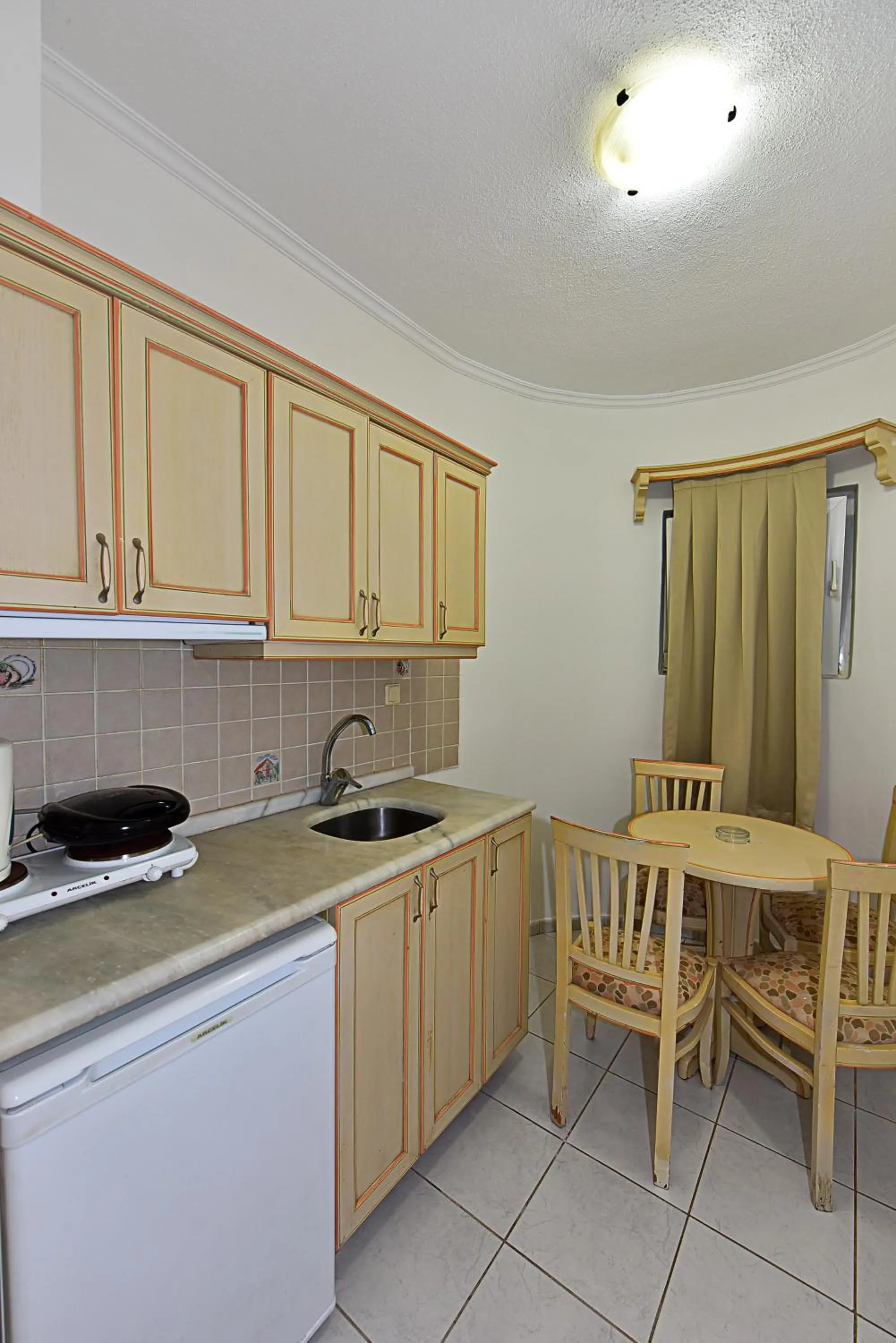 Kitchen or kitchenette in Tropicana Beach