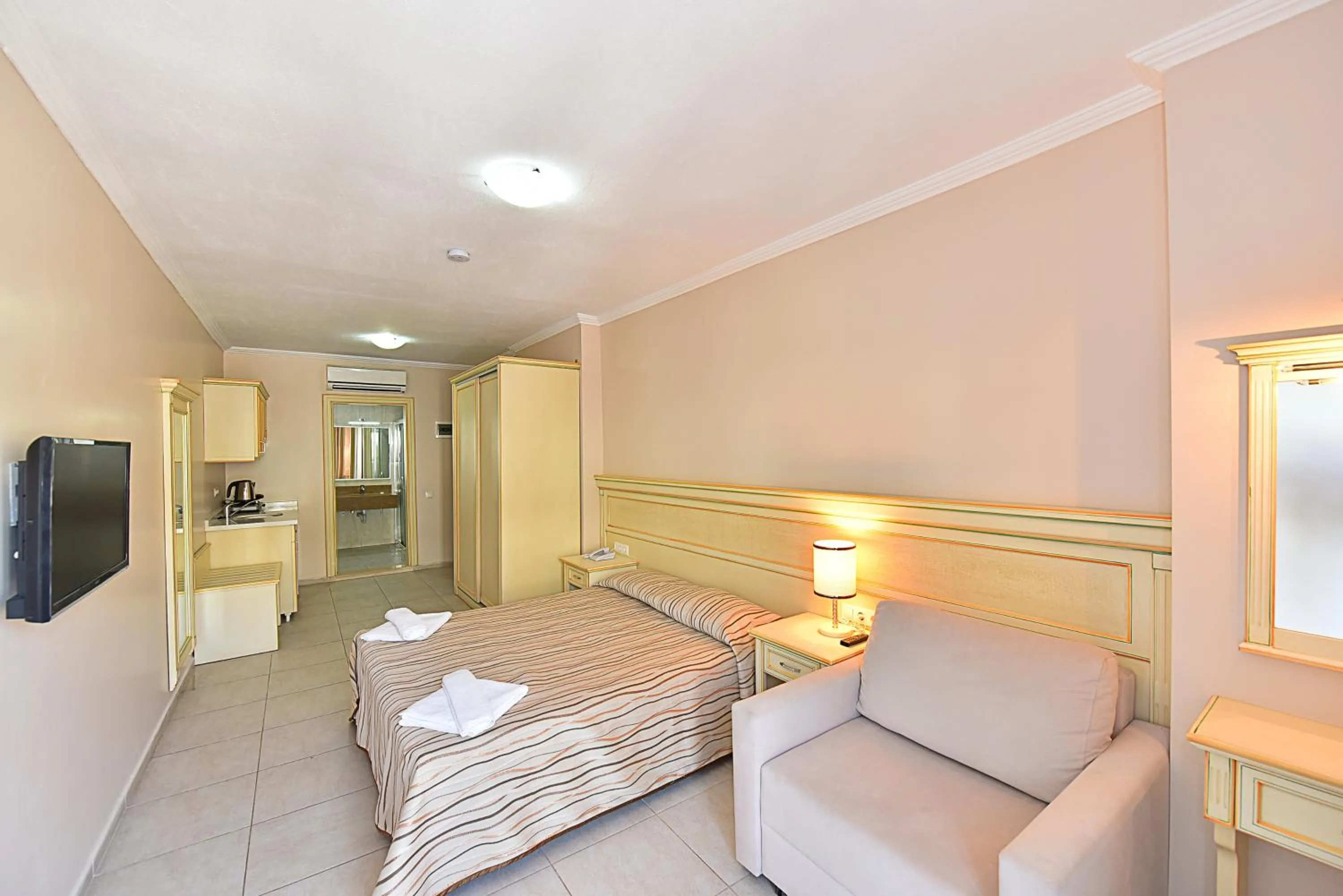 Bed in Tropicana Beach