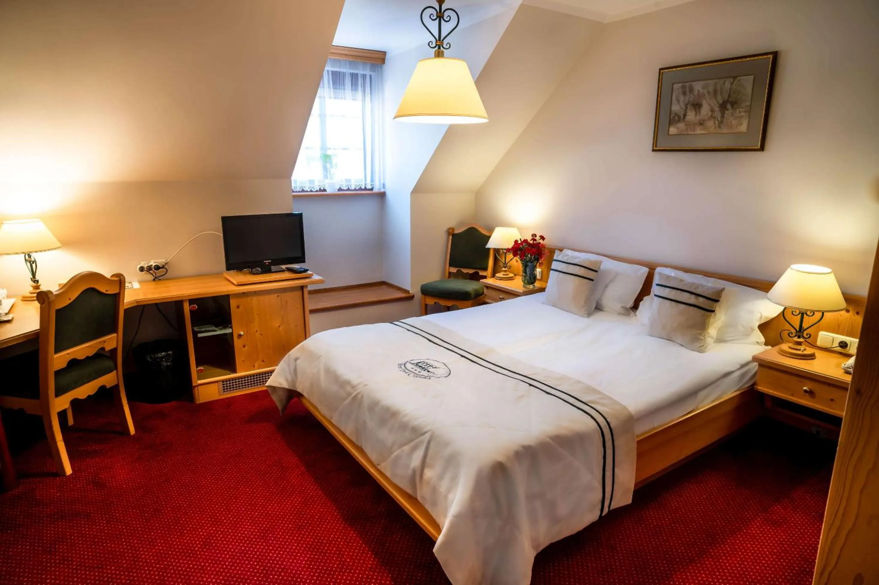 TV and multimedia, Bed in Hotel Pod Ciżemką