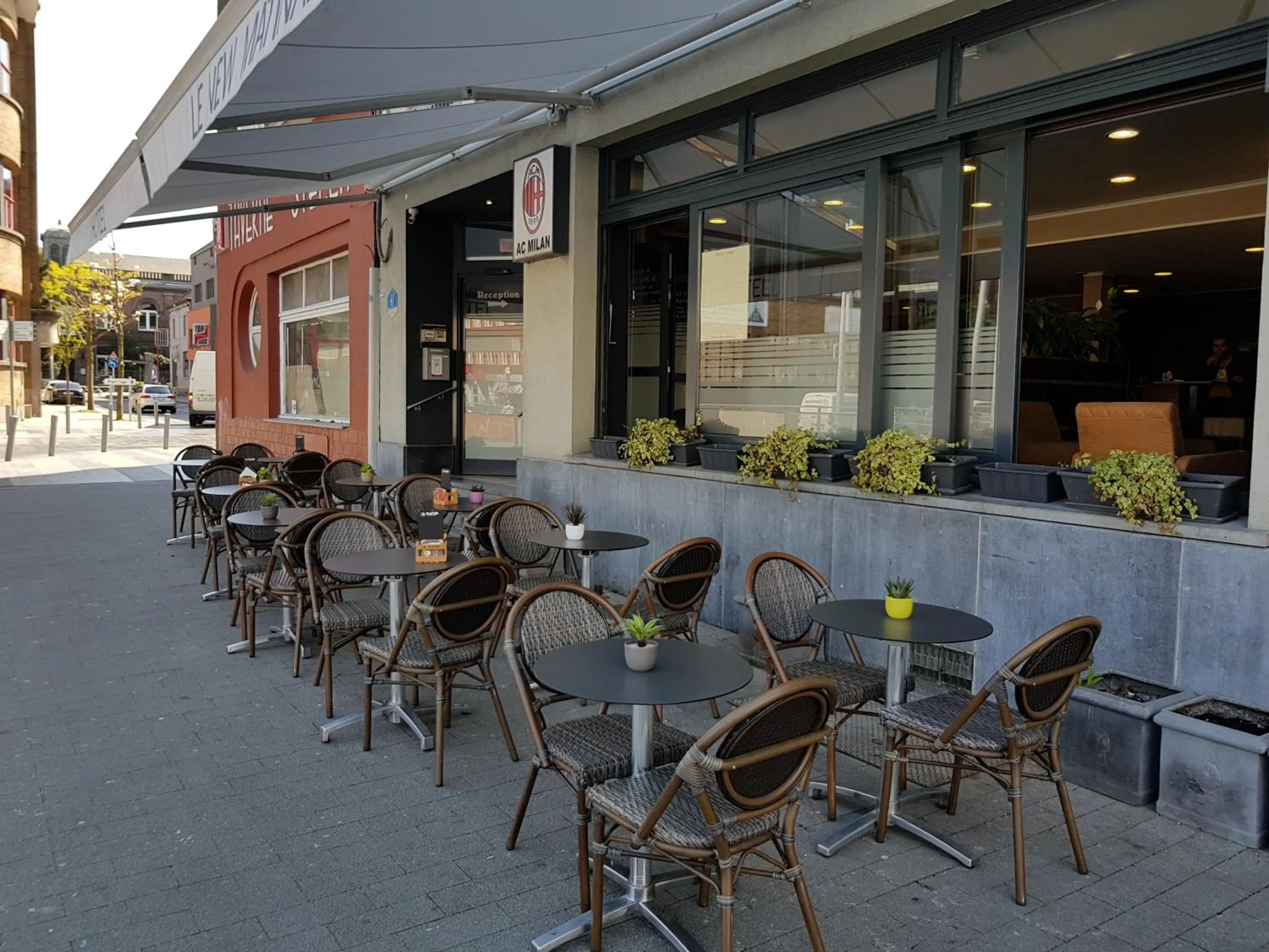 Lounge or bar in Le New Matinal