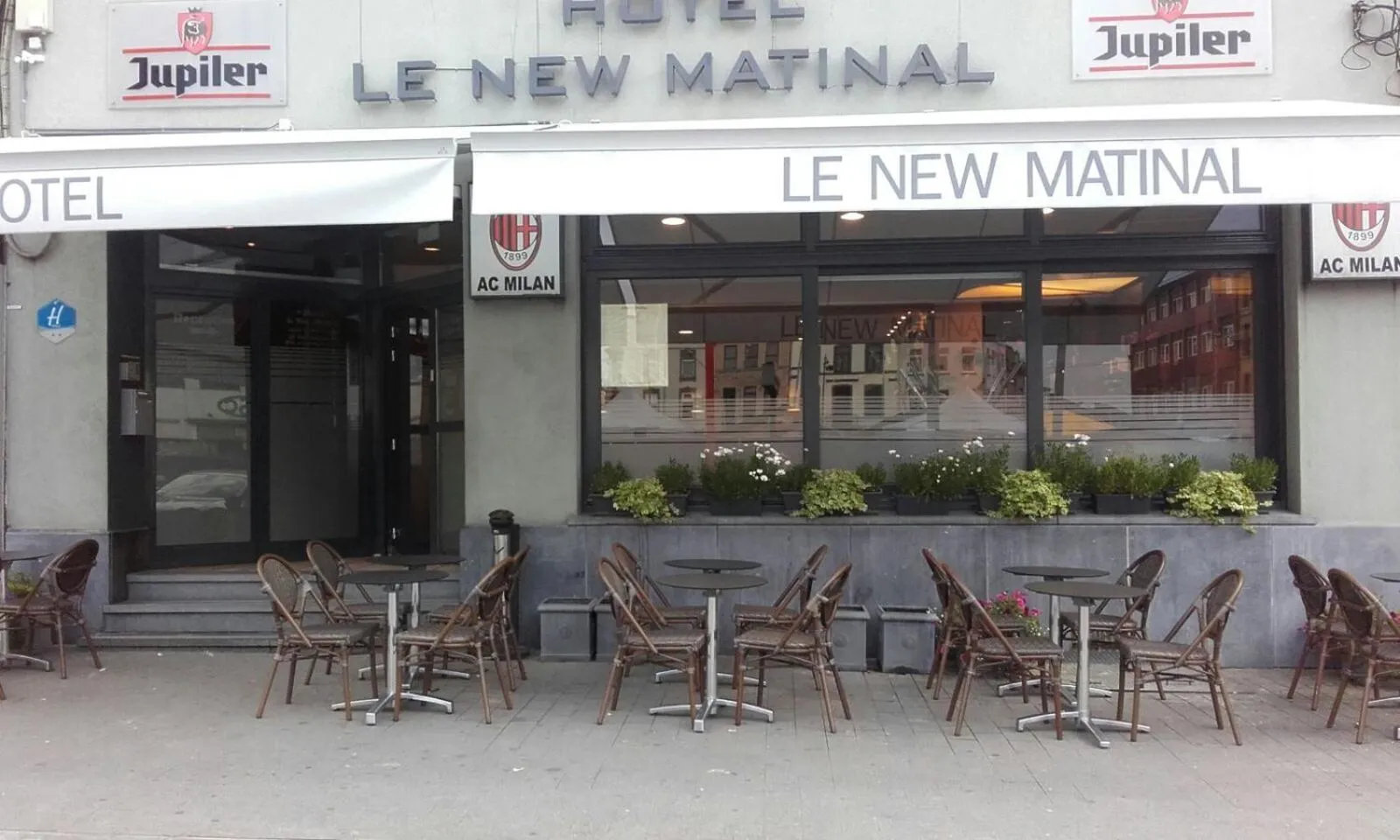 Street view in Le New Matinal