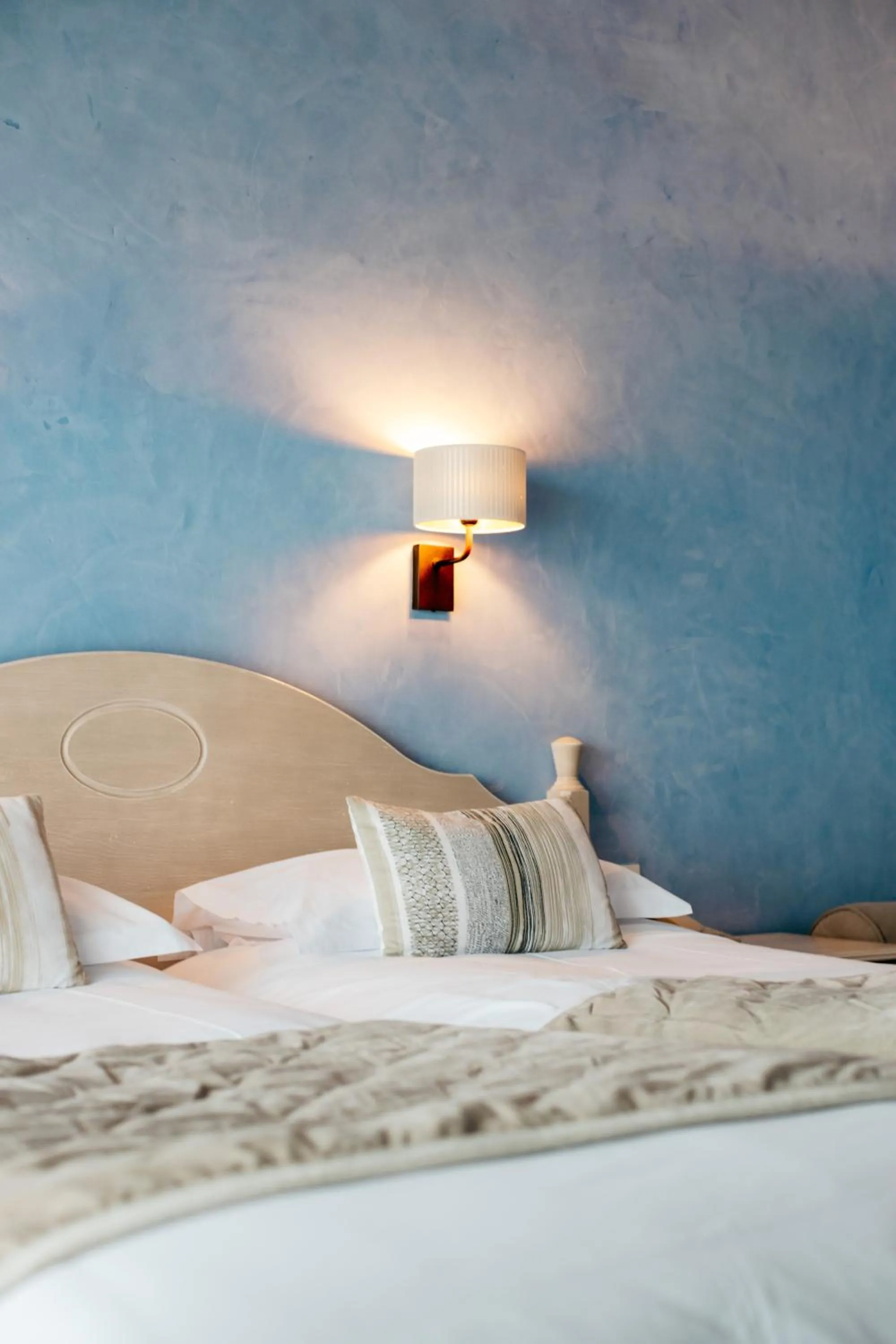 Bedroom, Bed in Hôtel Carcarille Restaurant Le C