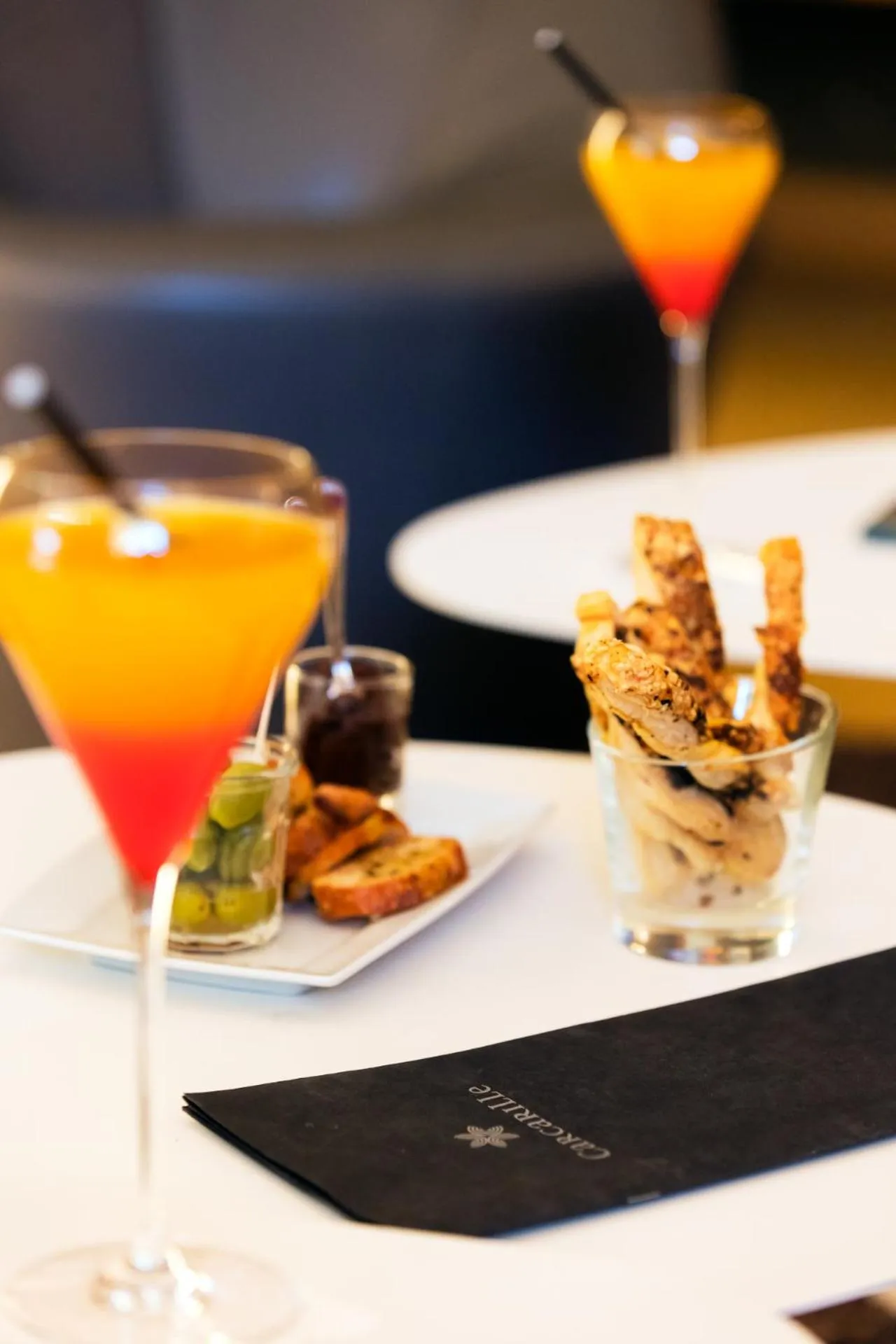 Lounge or bar in Hôtel Carcarille Restaurant Le C