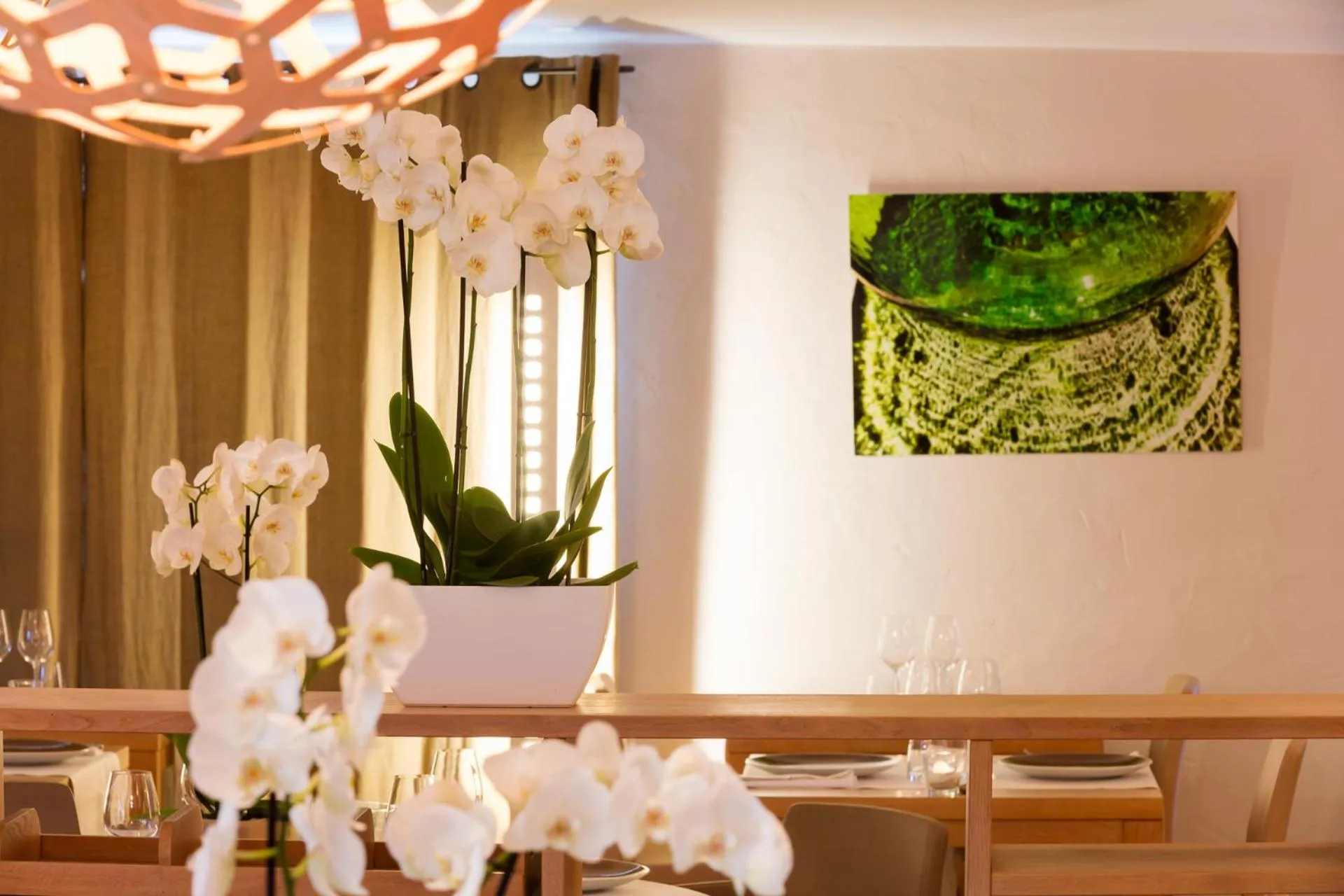 Restaurant/places to eat in Hôtel Carcarille Restaurant Le C