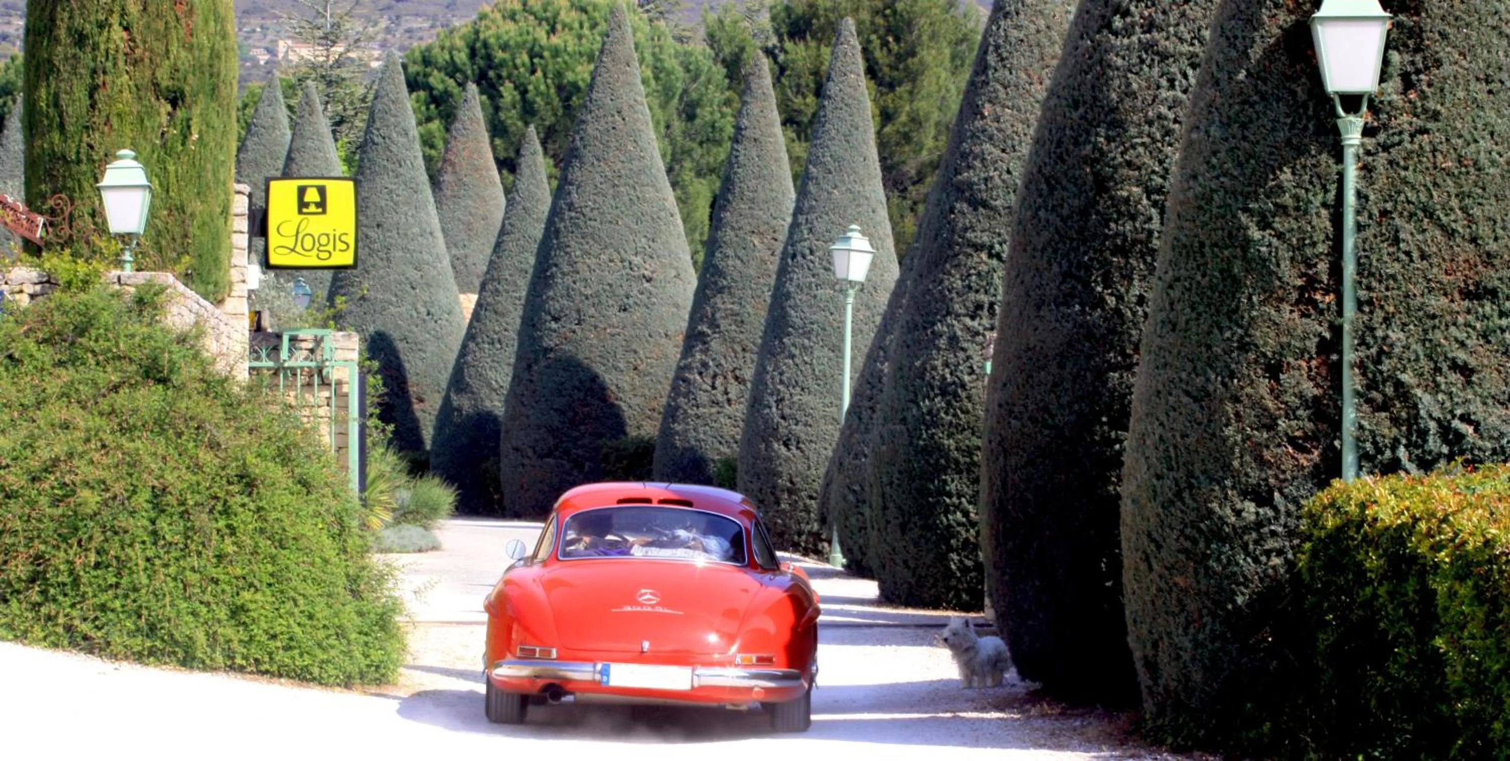 Facade/entrance in Hôtel Carcarille Restaurant Le C