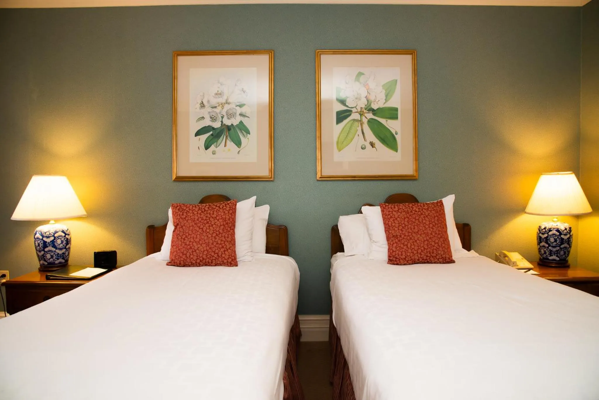 Bed in Briars Resort and Spa