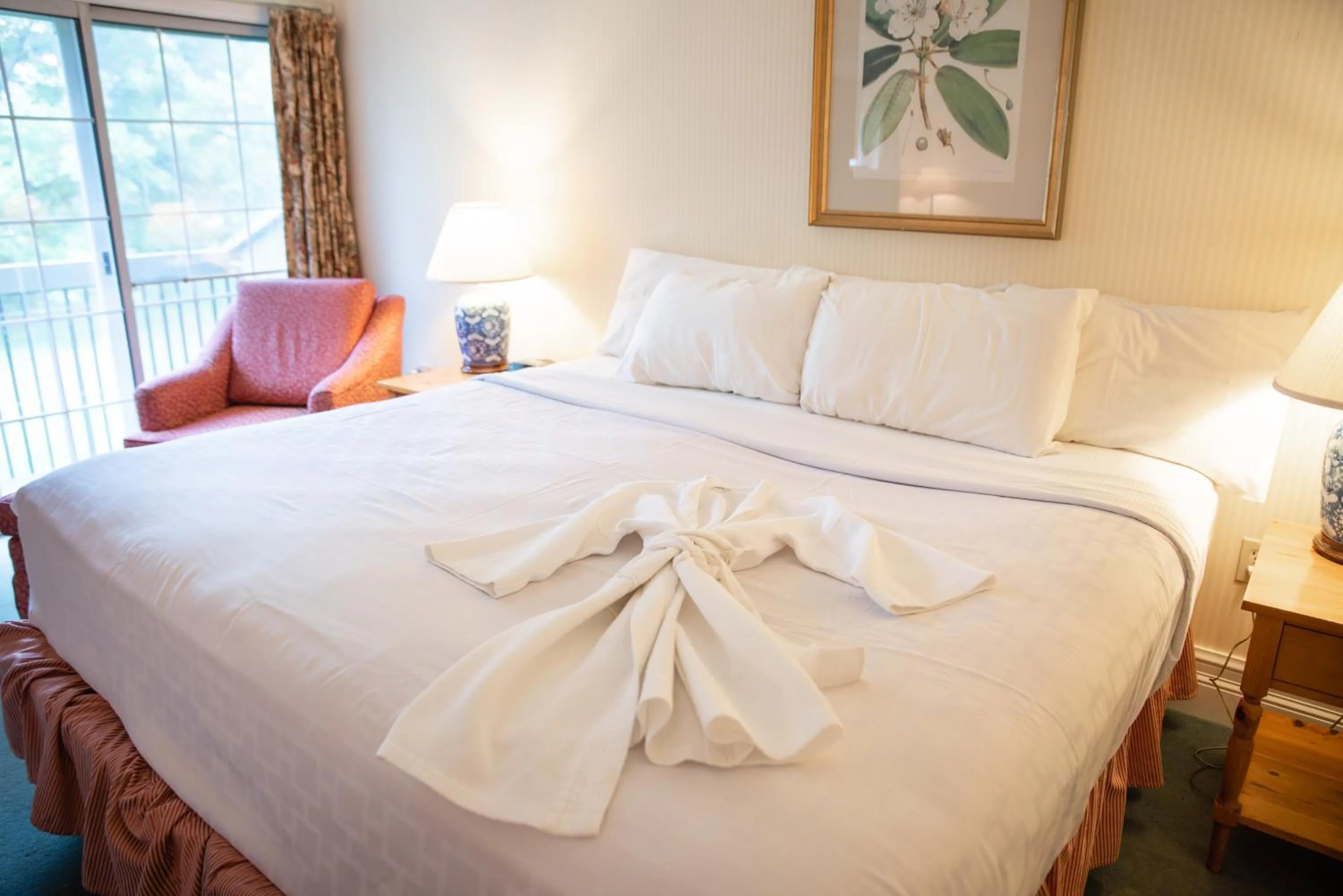 Bed in Briars Resort and Spa