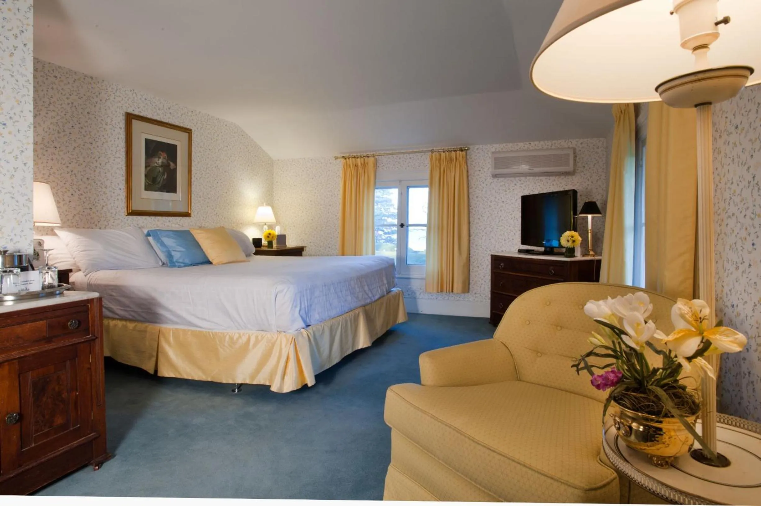 Bed in Briars Resort and Spa