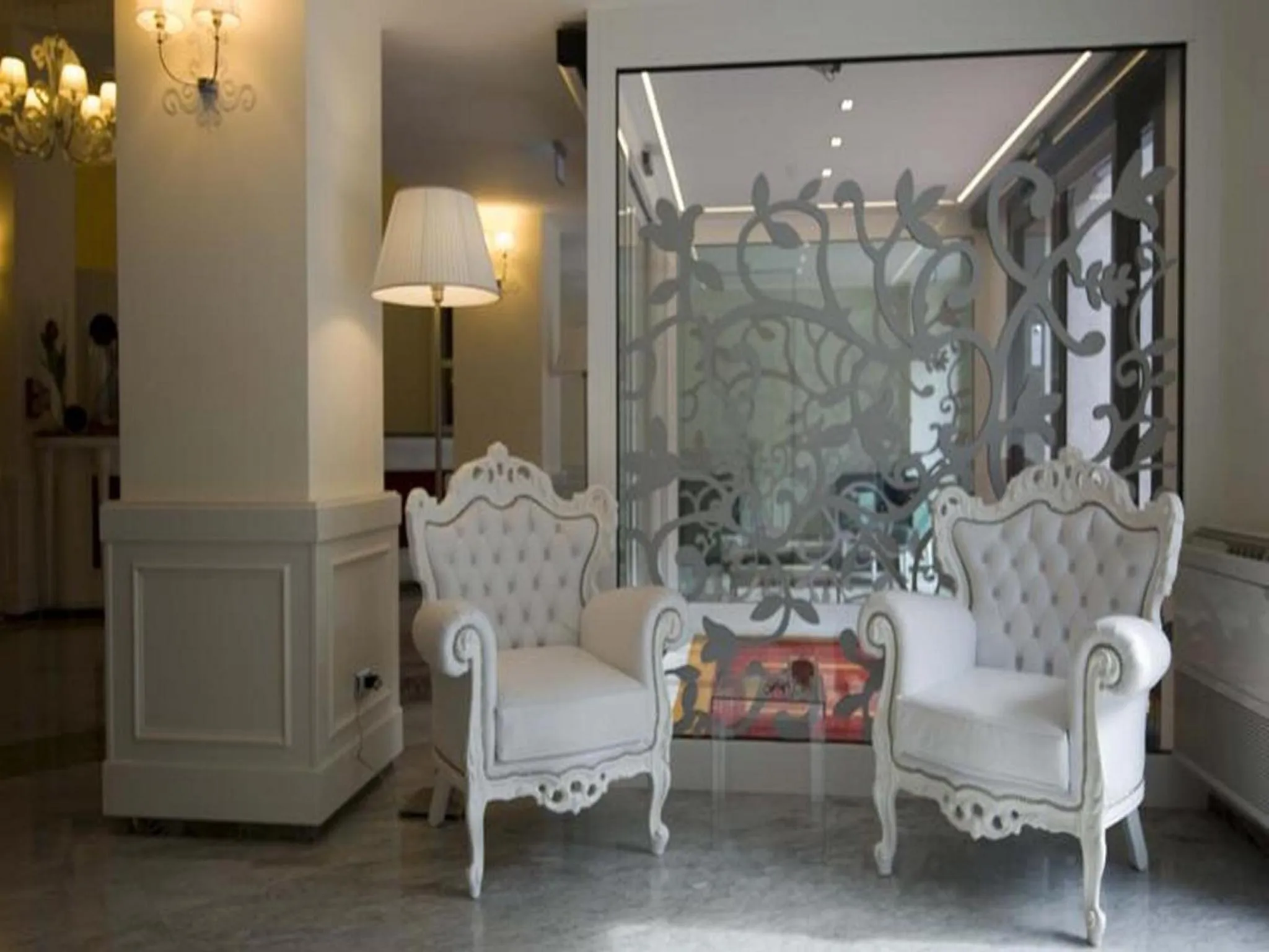 Lobby or reception in JR Hotels Oriente Bari