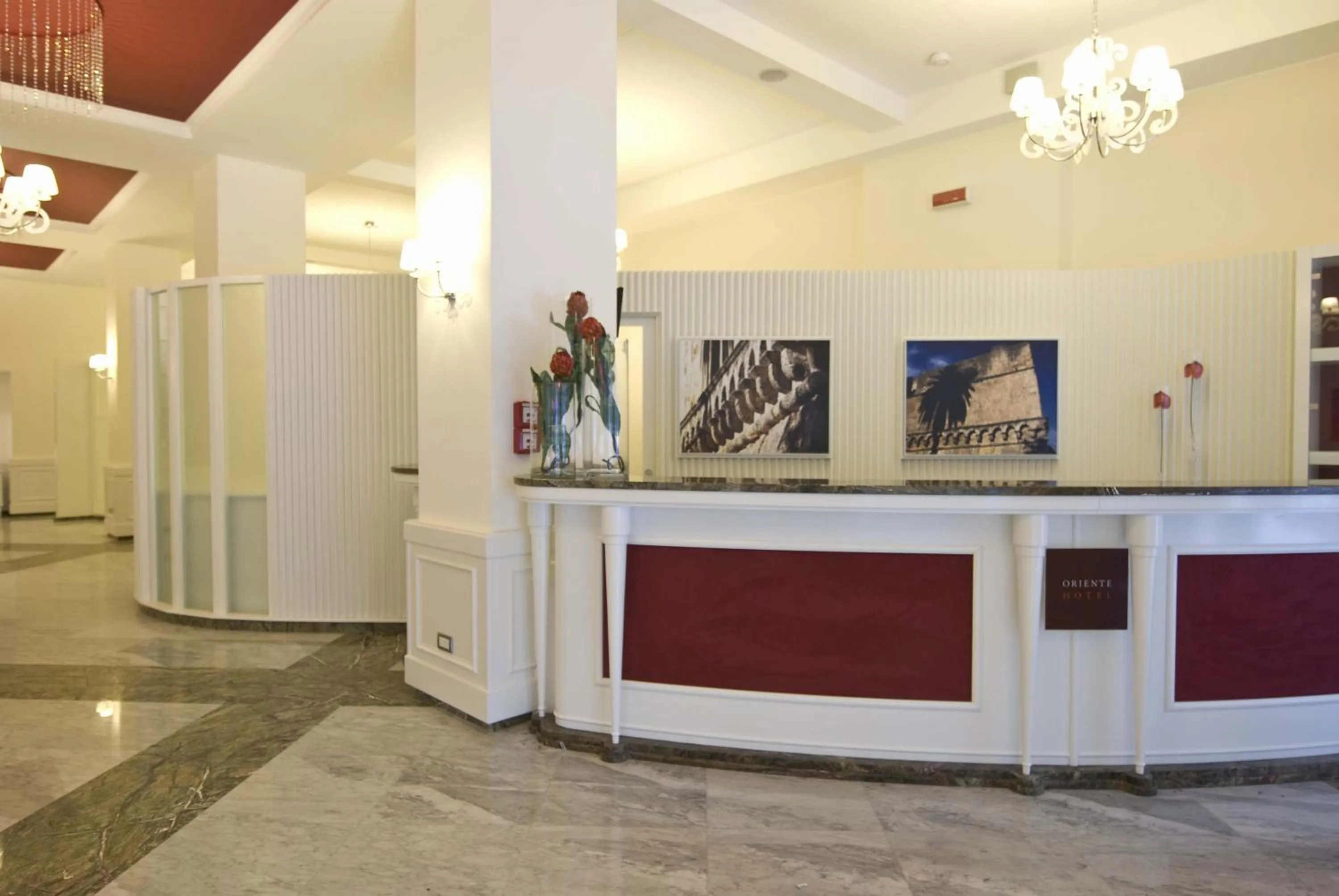 Lobby or reception in JR Hotels Oriente Bari