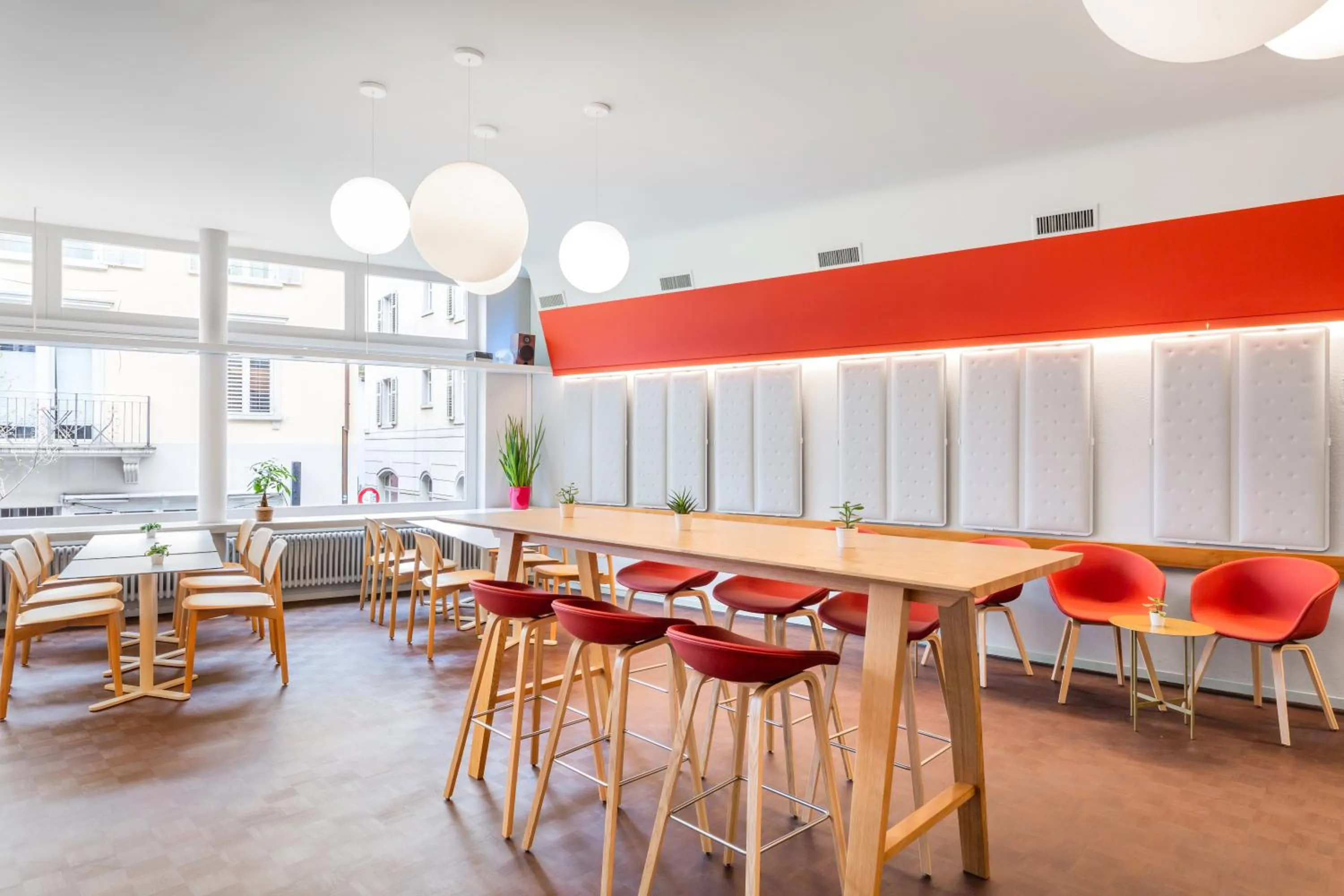 Living room in Hotel Marta - 1950's architecture in Zurich's vibrant old town, near main station