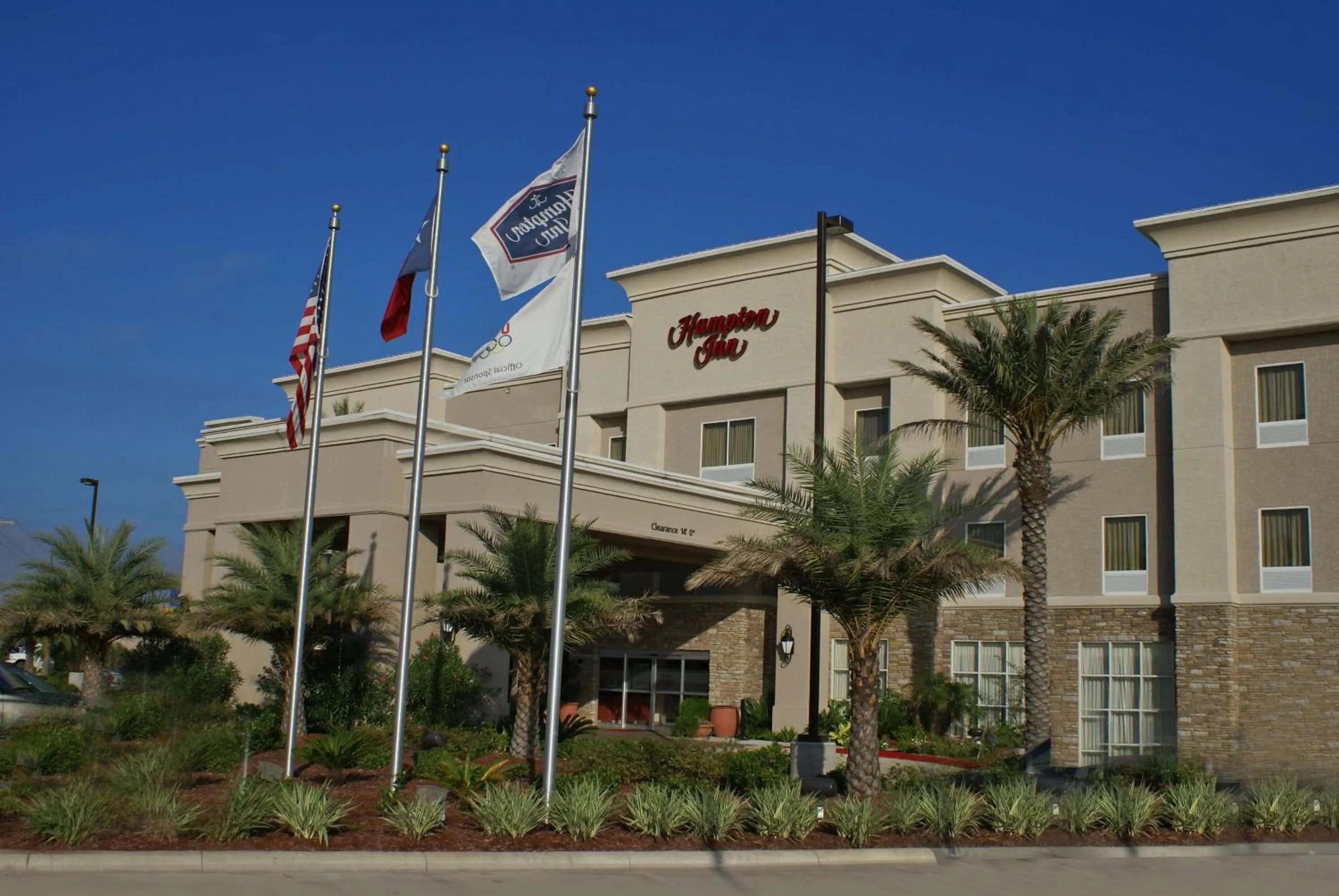Property building in Hampton Inn Orange