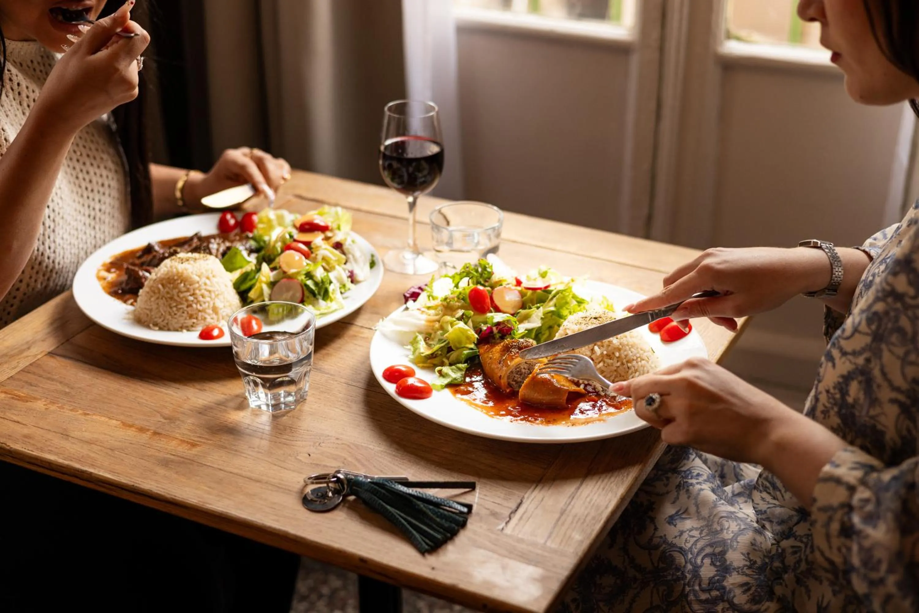 Restaurant/places to eat in Hôtel Le Relais de Poste Arles Centre Historique